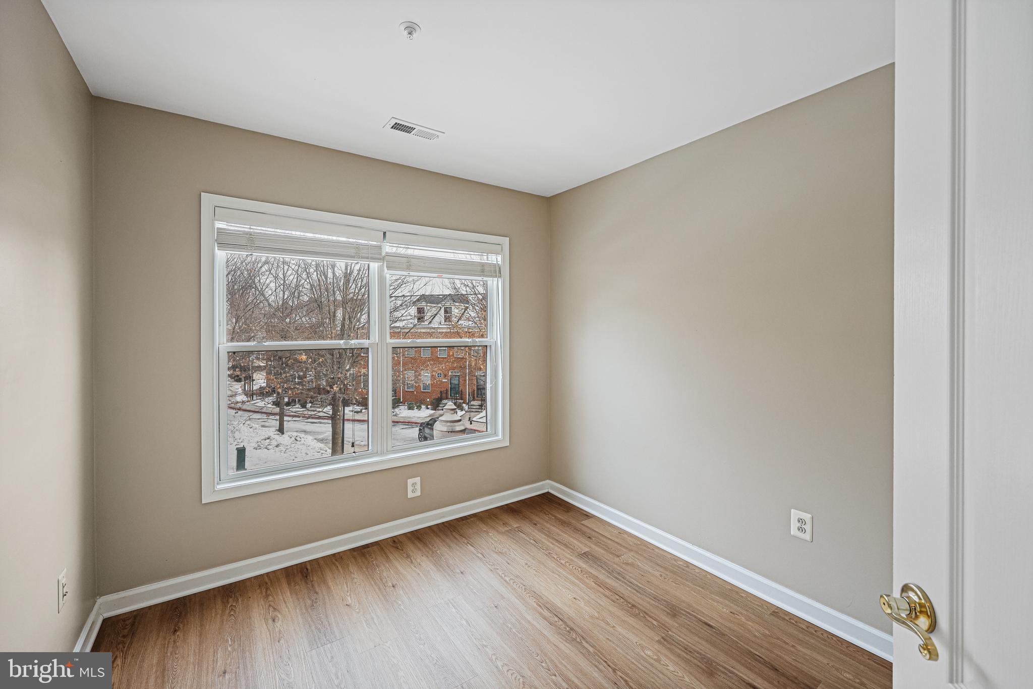 GOVERNORS GRANT - Residential Lease