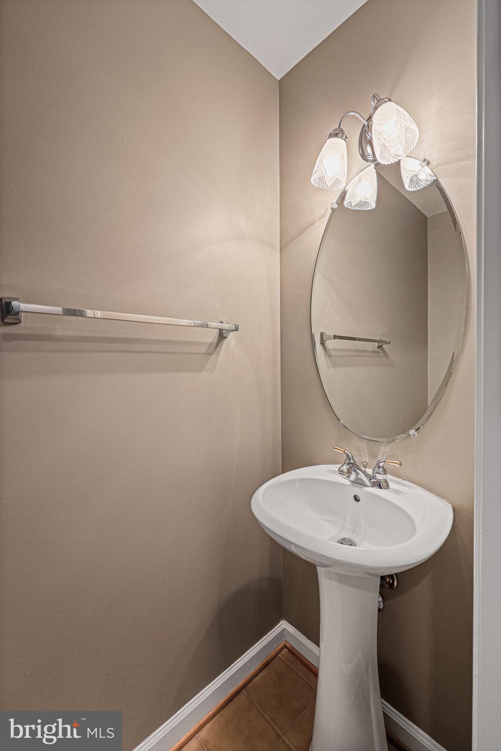 GOVERNORS GRANT - Residential Lease