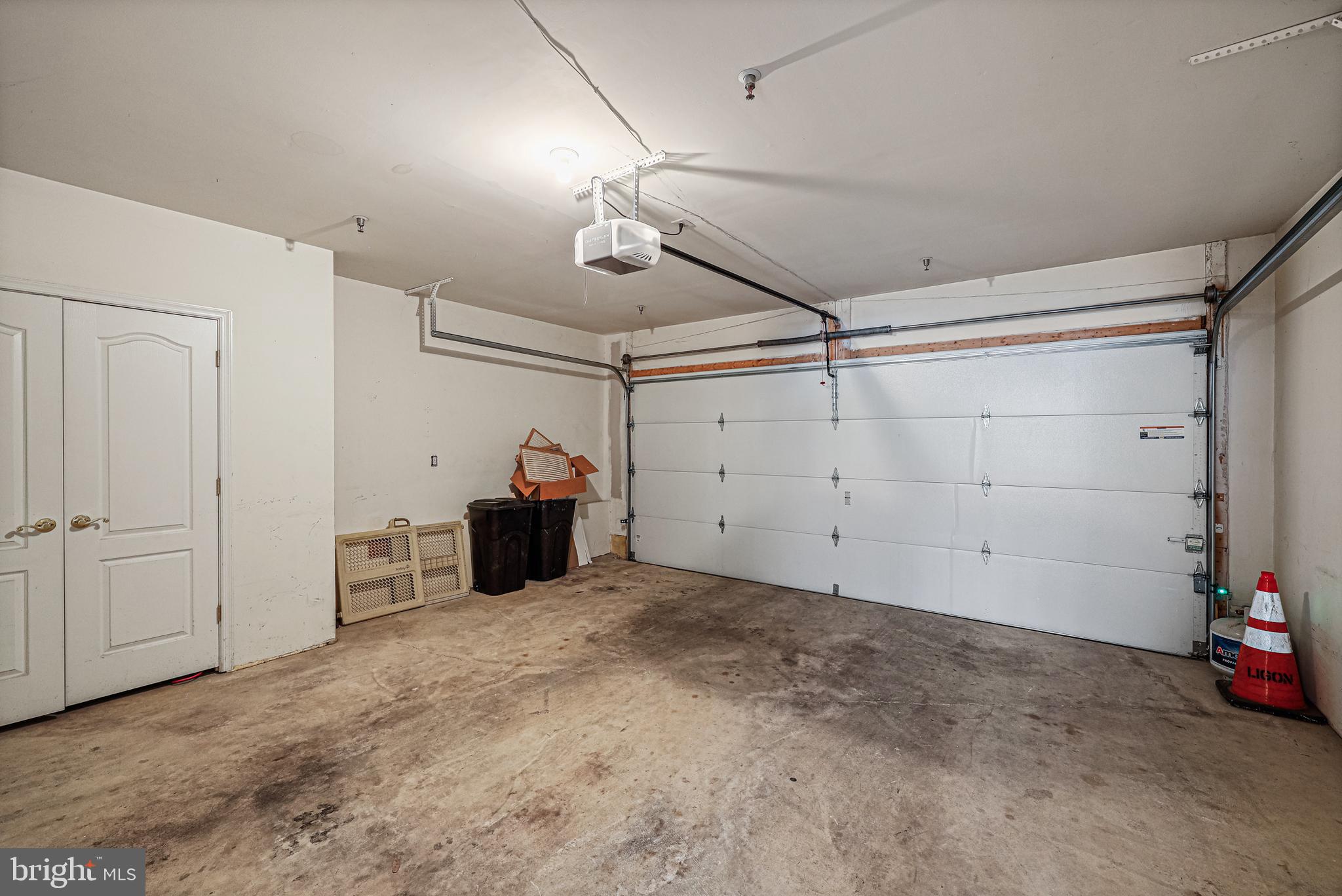 GOVERNORS GRANT - Residential Lease