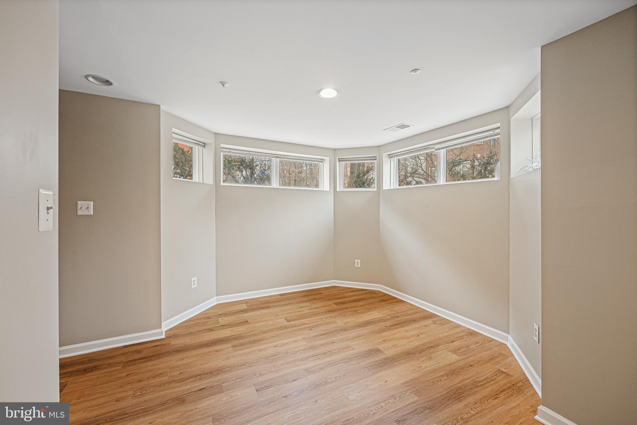 GOVERNORS GRANT - Residential Lease