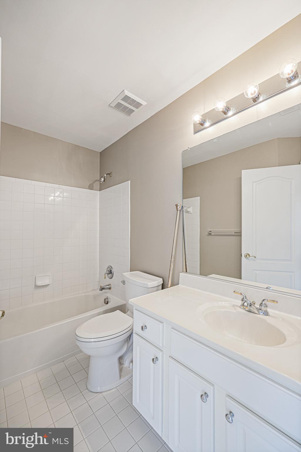 GOVERNORS GRANT - Residential Lease