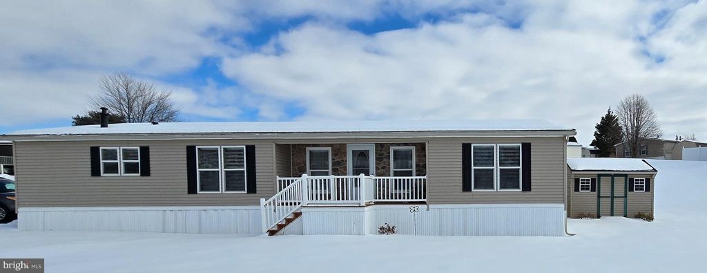 Photo of 118 Lisa Circle, YORK, PA 17406 (MLS # PAYK2096738)