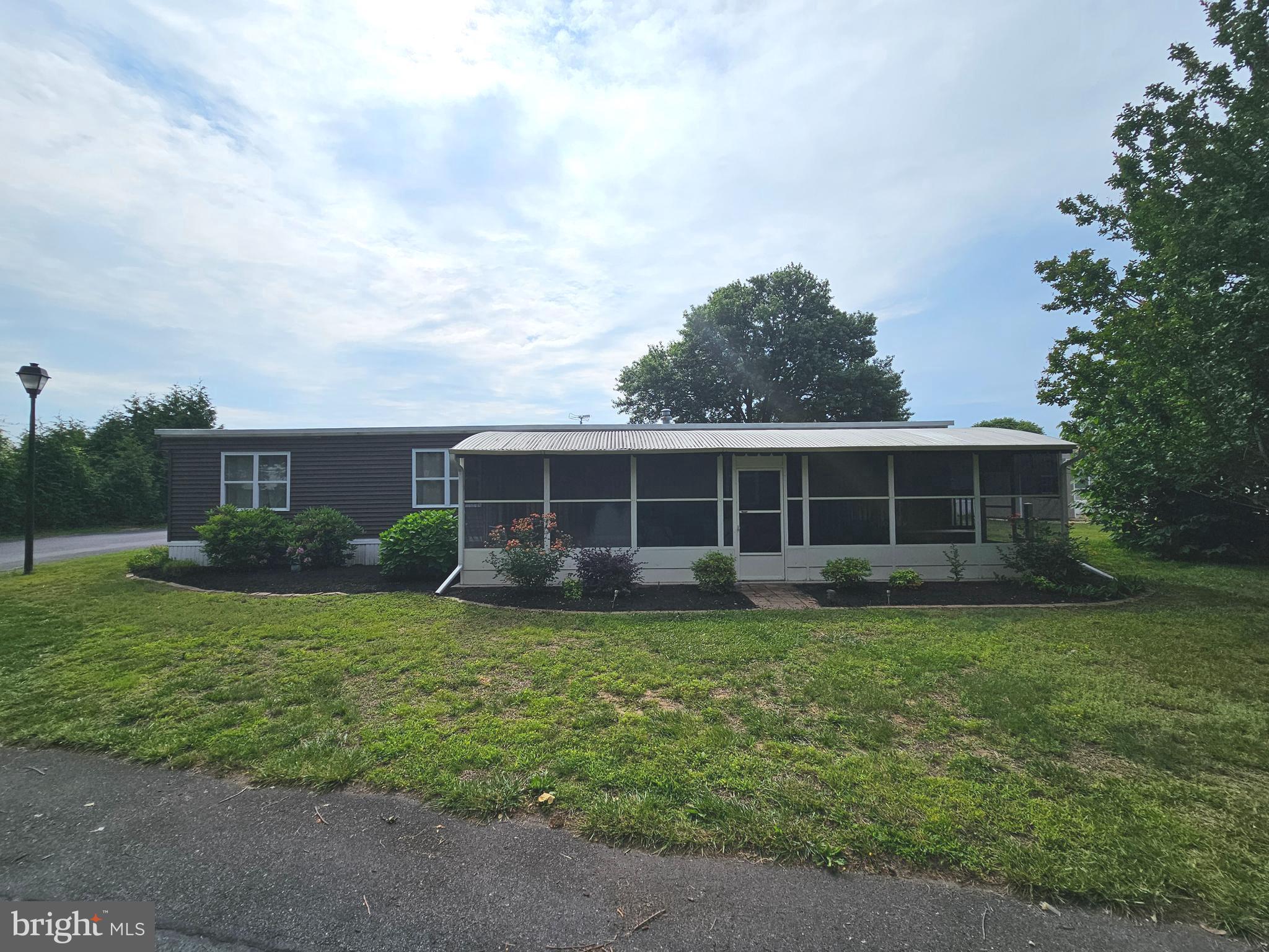 1 CANDLELIGHT LANE 2542