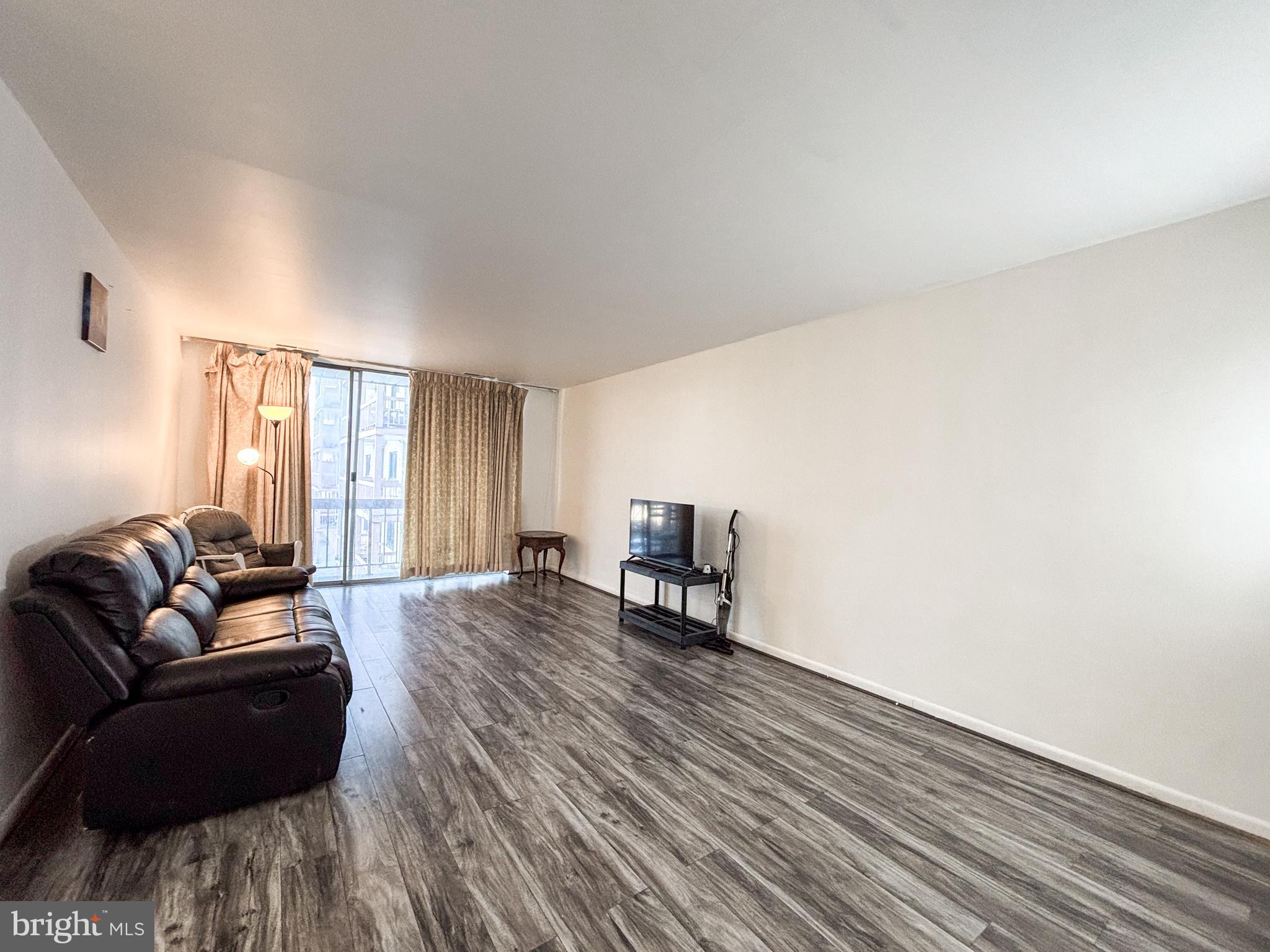 130 SLADE AVENUE 302