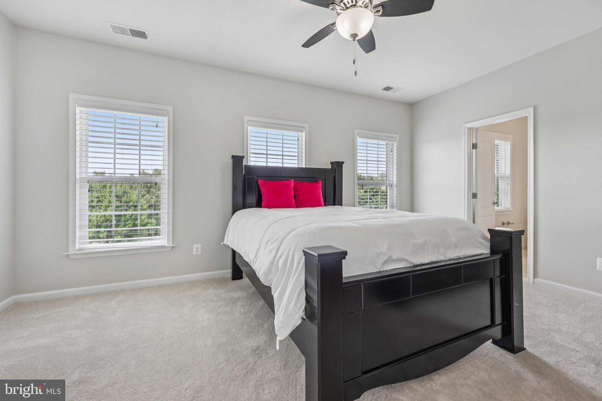 BROADLANDS - Residential