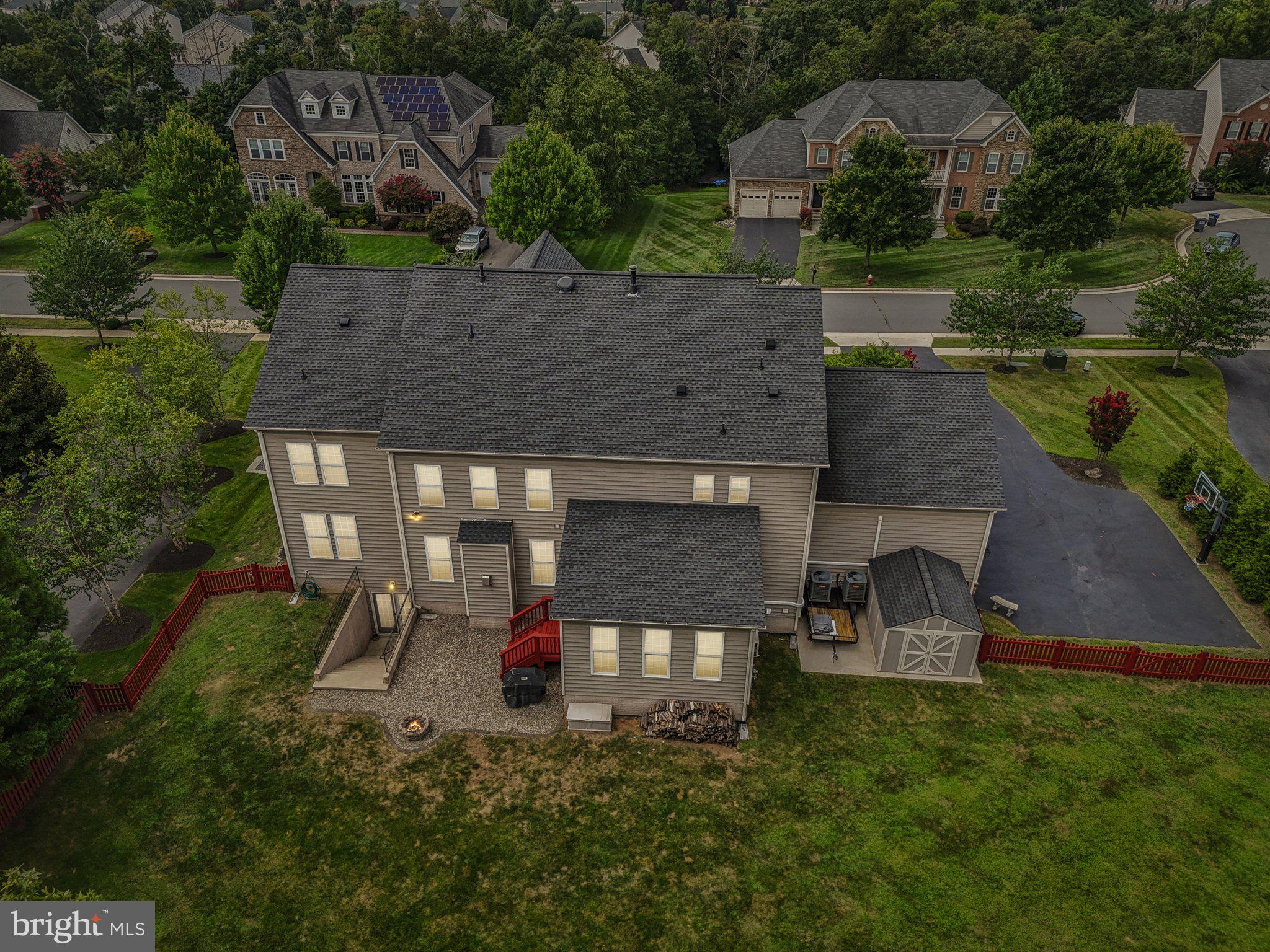 BROADLANDS - Residential