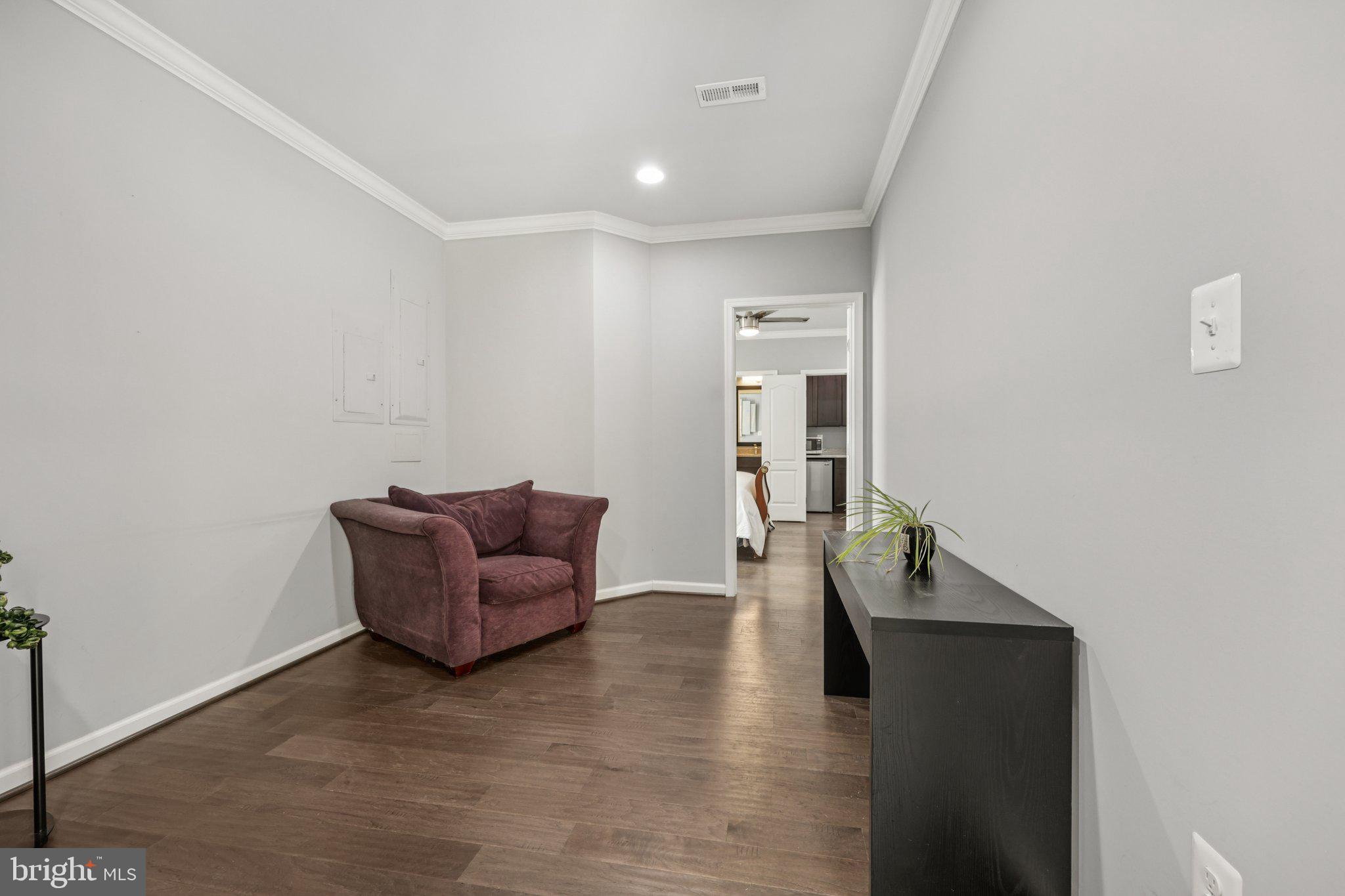 BROADLANDS - Residential