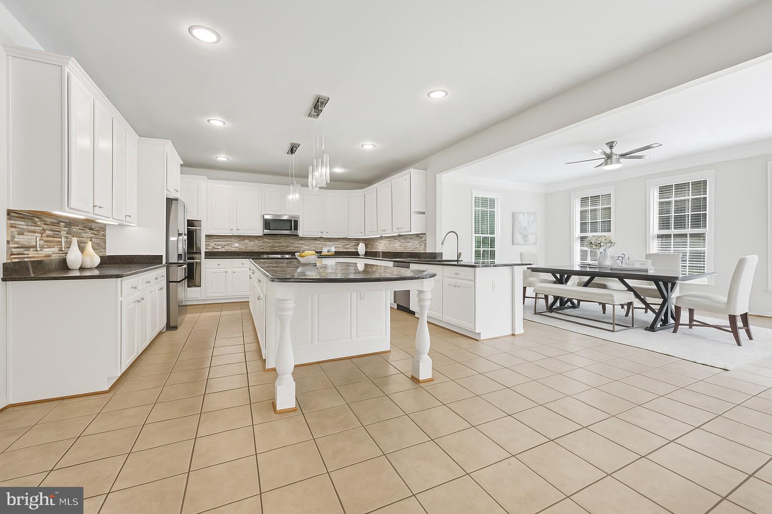 BROADLANDS - Residential