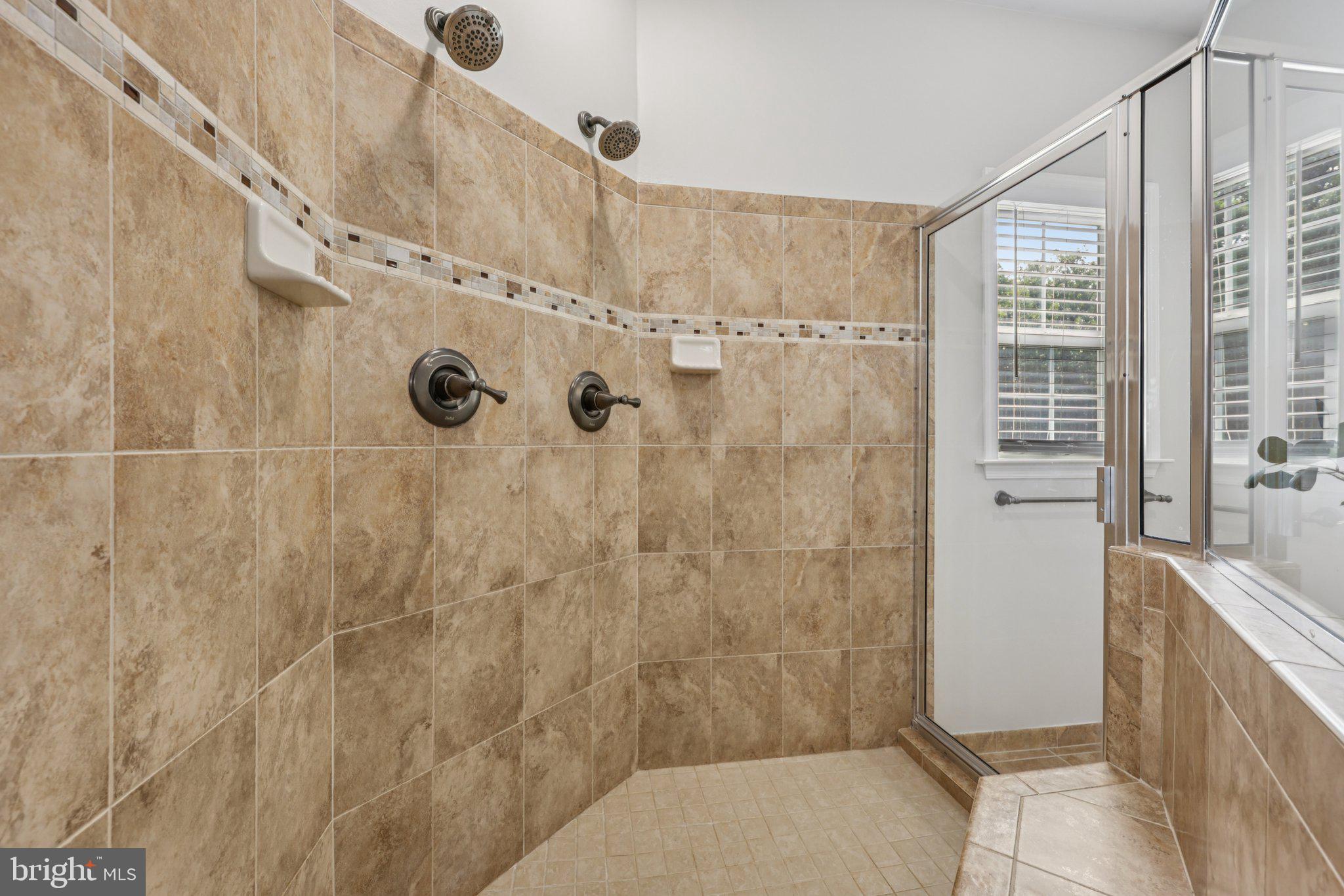 BROADLANDS - Residential