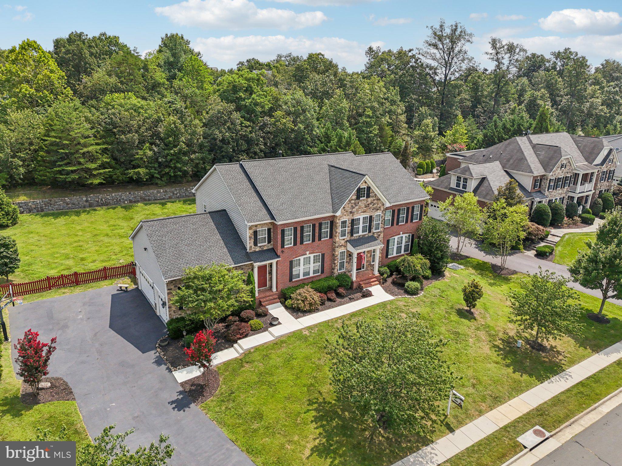 BROADLANDS - Residential