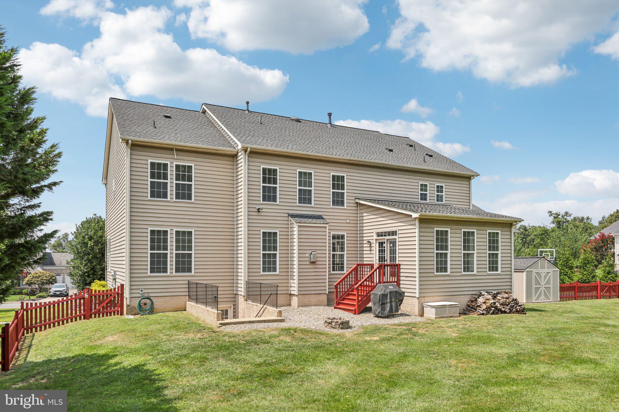 BROADLANDS - Residential