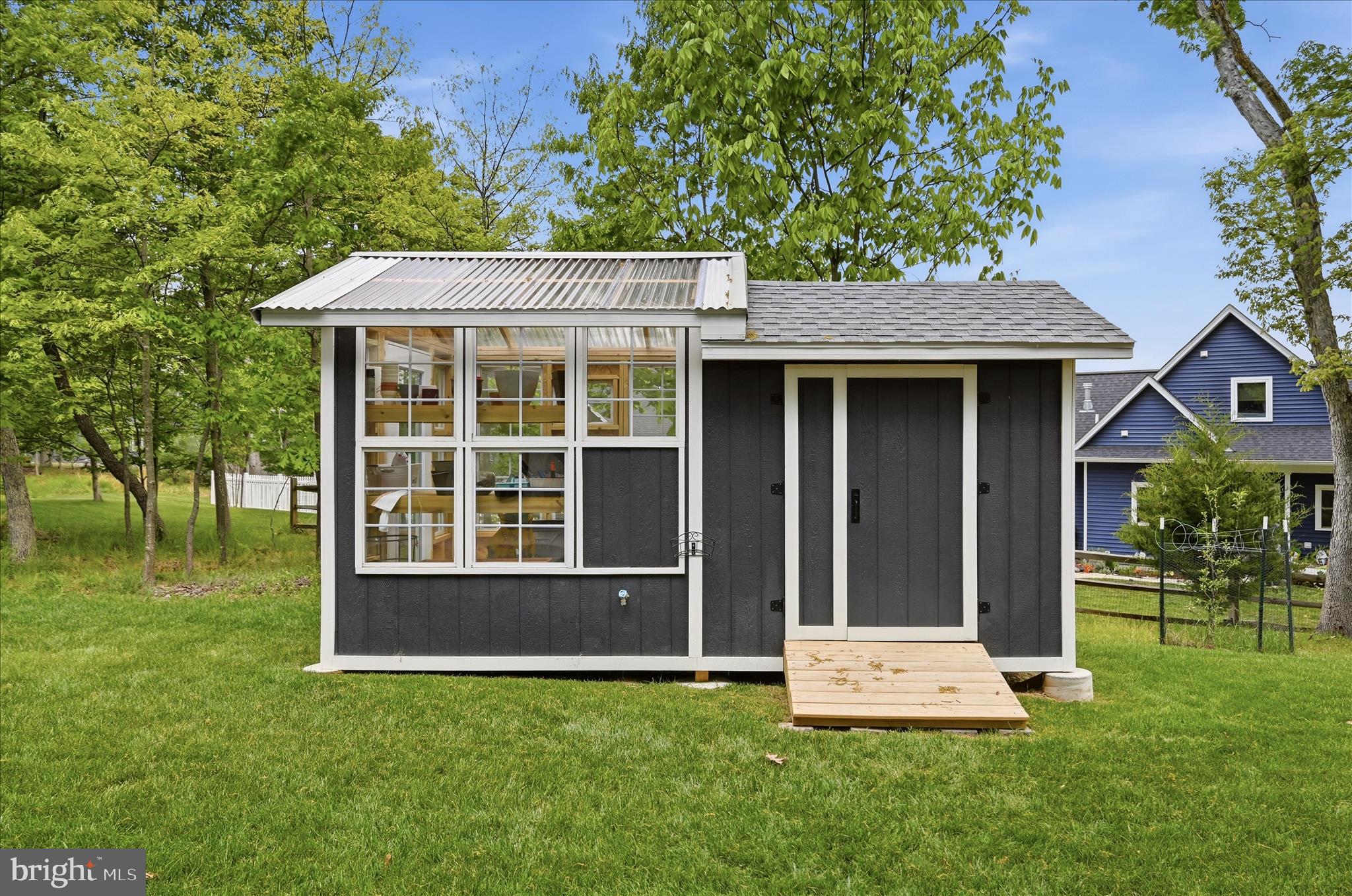 LAKE HOLIDAY ESTATES - Residential