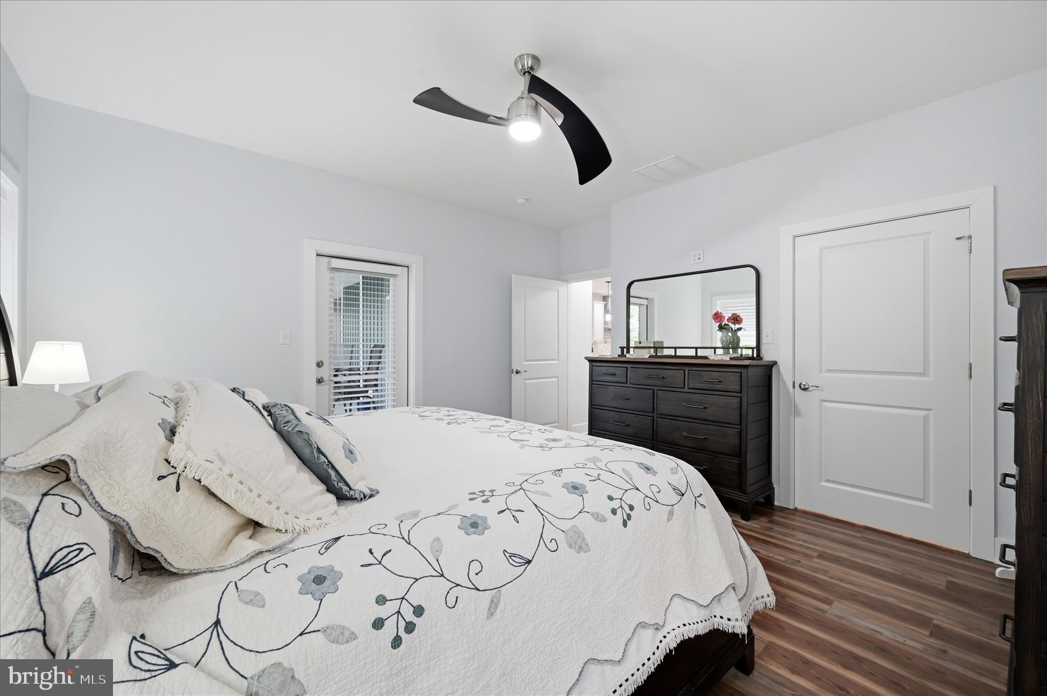 LAKE HOLIDAY ESTATES - Residential