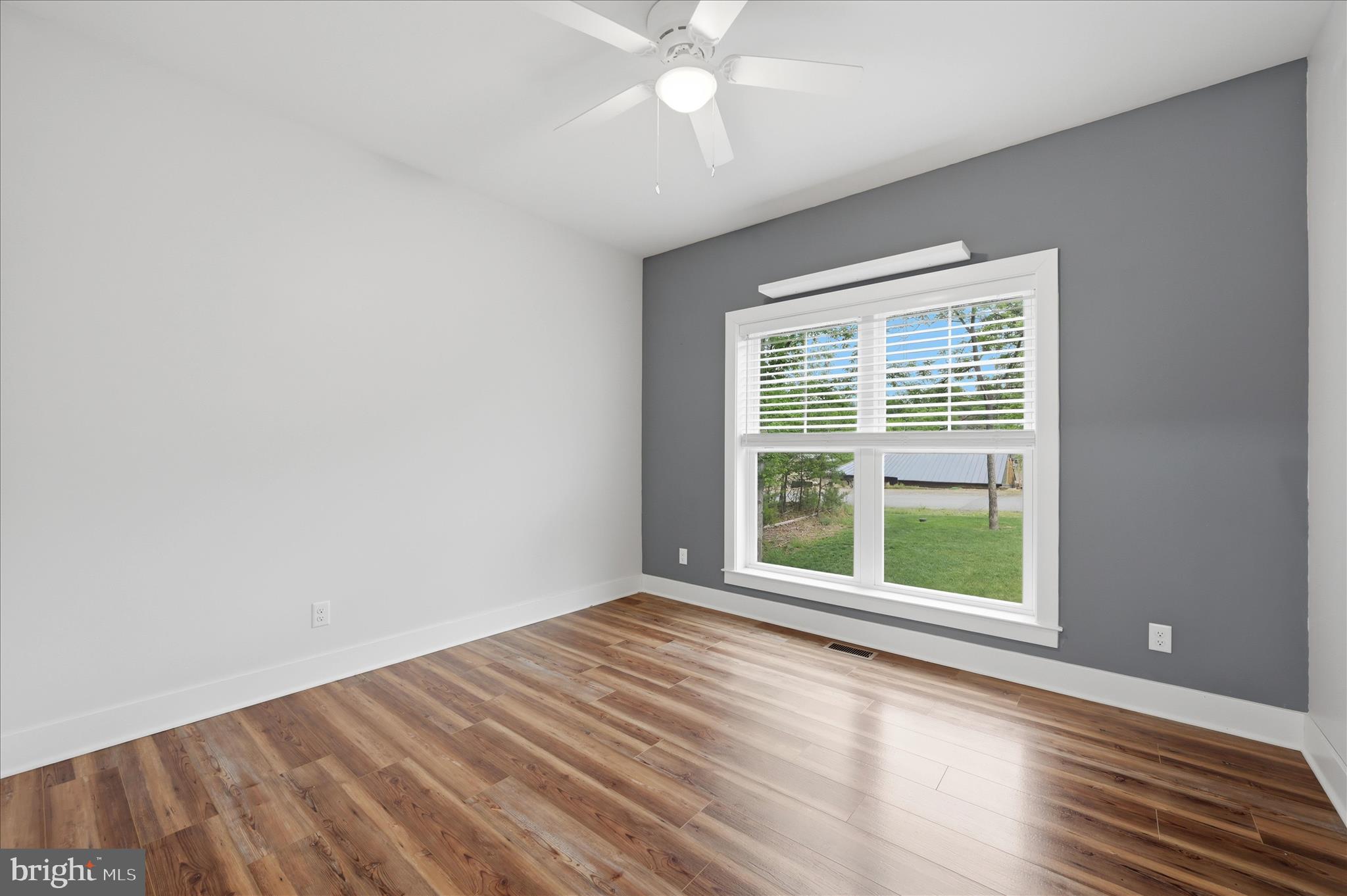 LAKE HOLIDAY ESTATES - Residential