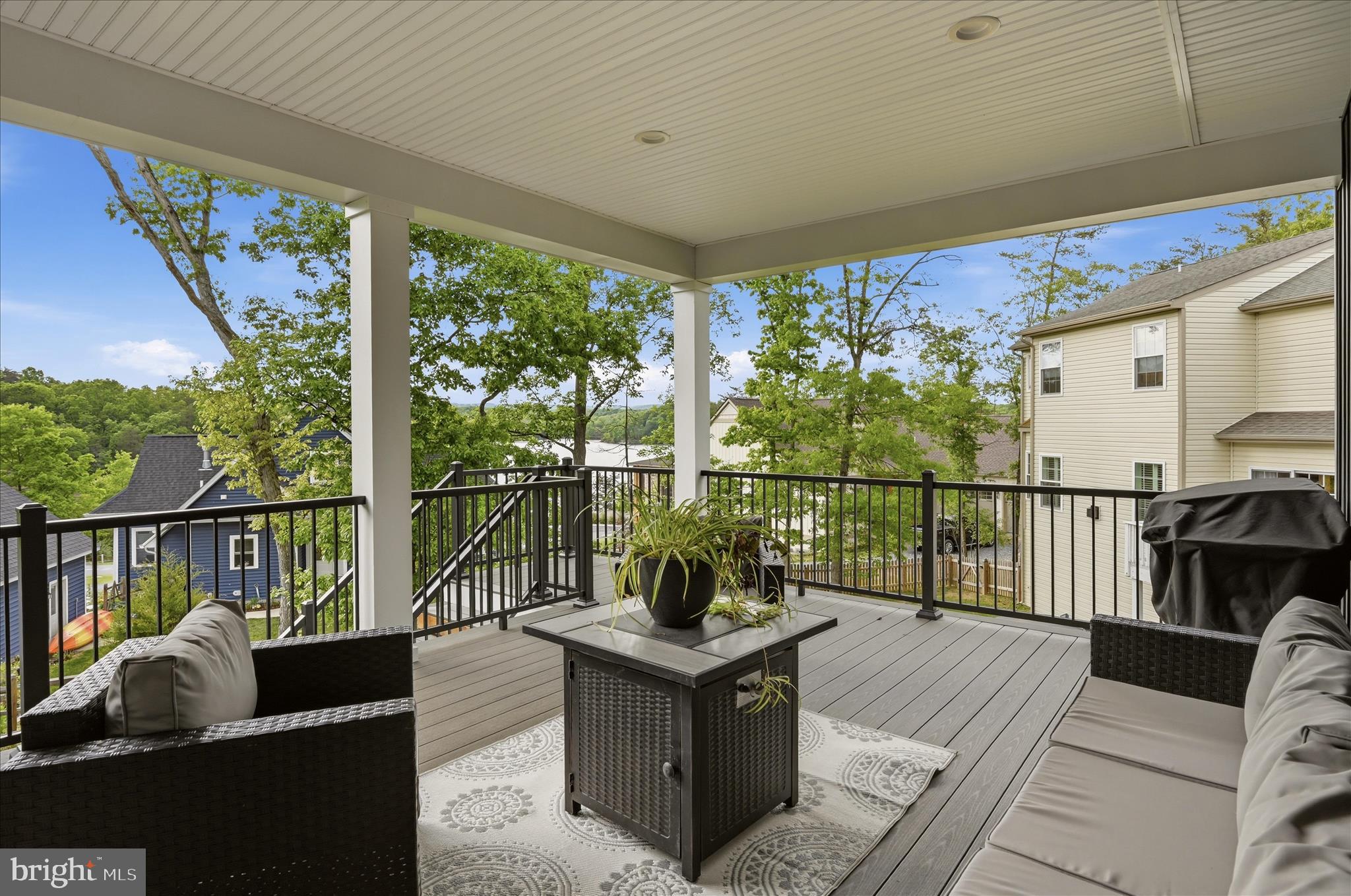 LAKE HOLIDAY ESTATES - Residential