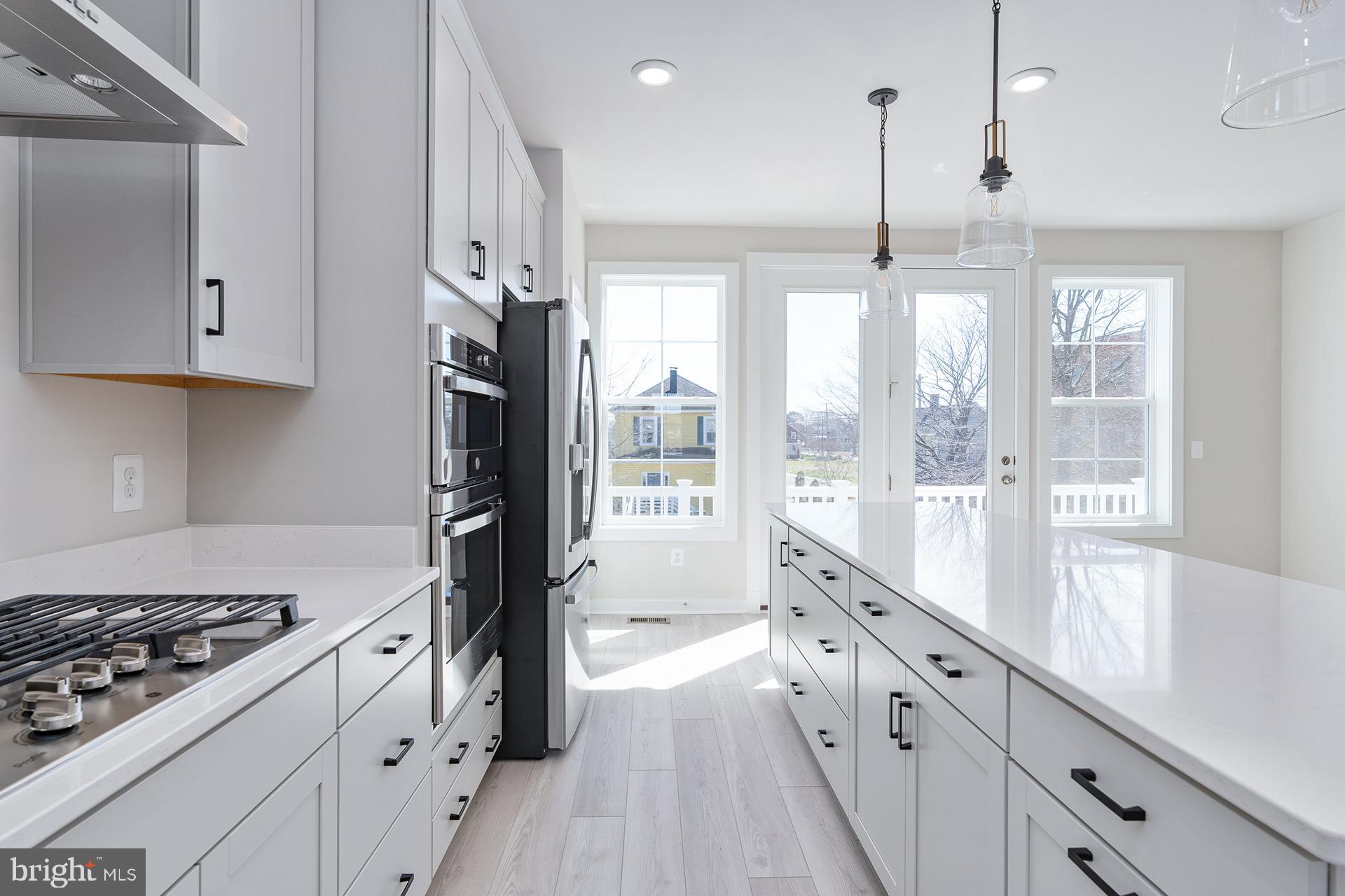 MARY'S LANDING - Residential