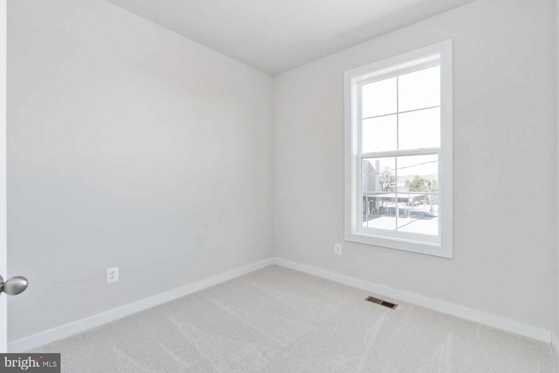 MARY'S LANDING - Residential