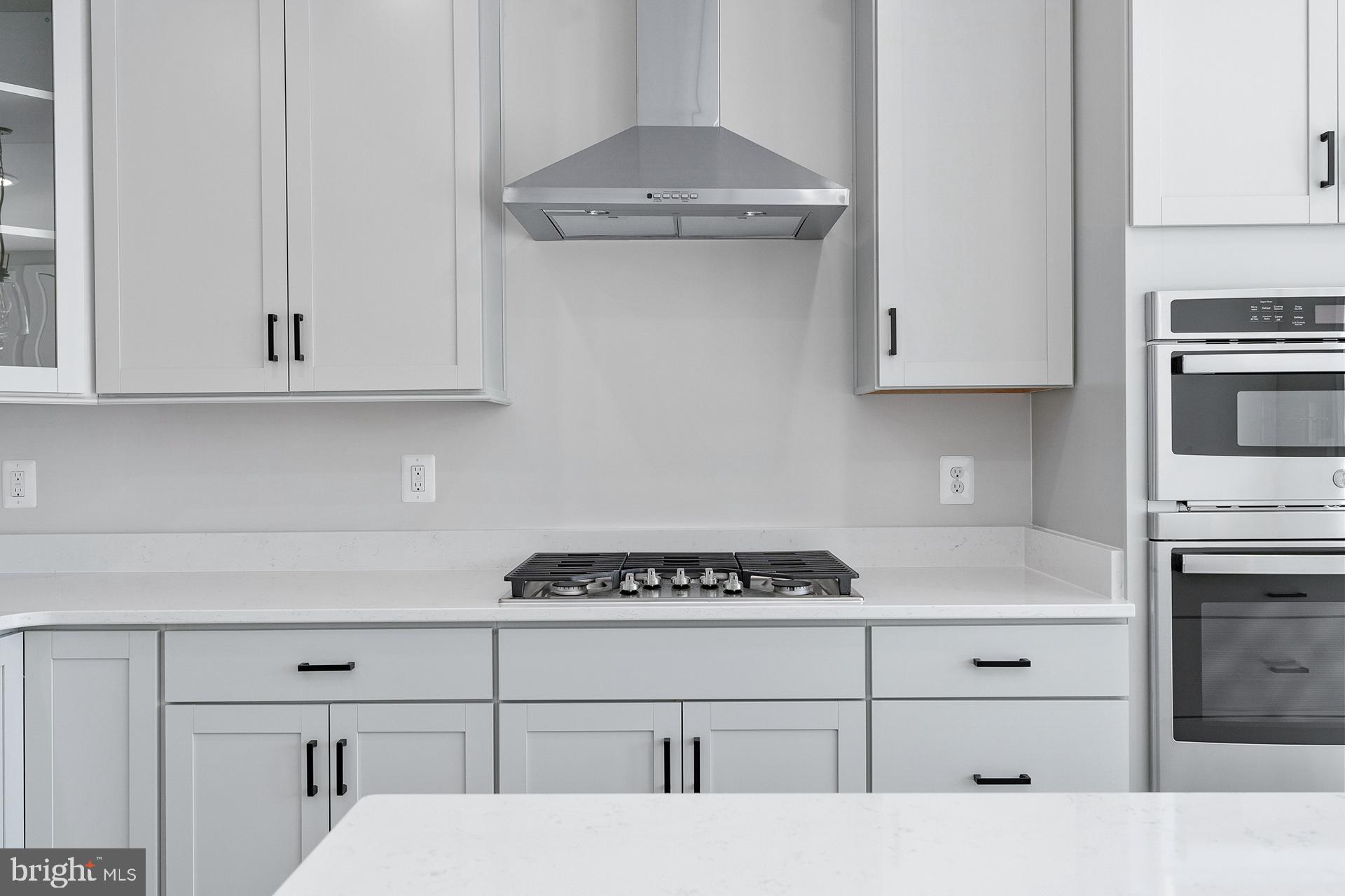 MARY'S LANDING - Residential