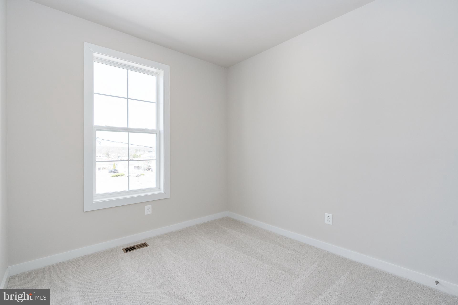 MARY'S LANDING - Residential