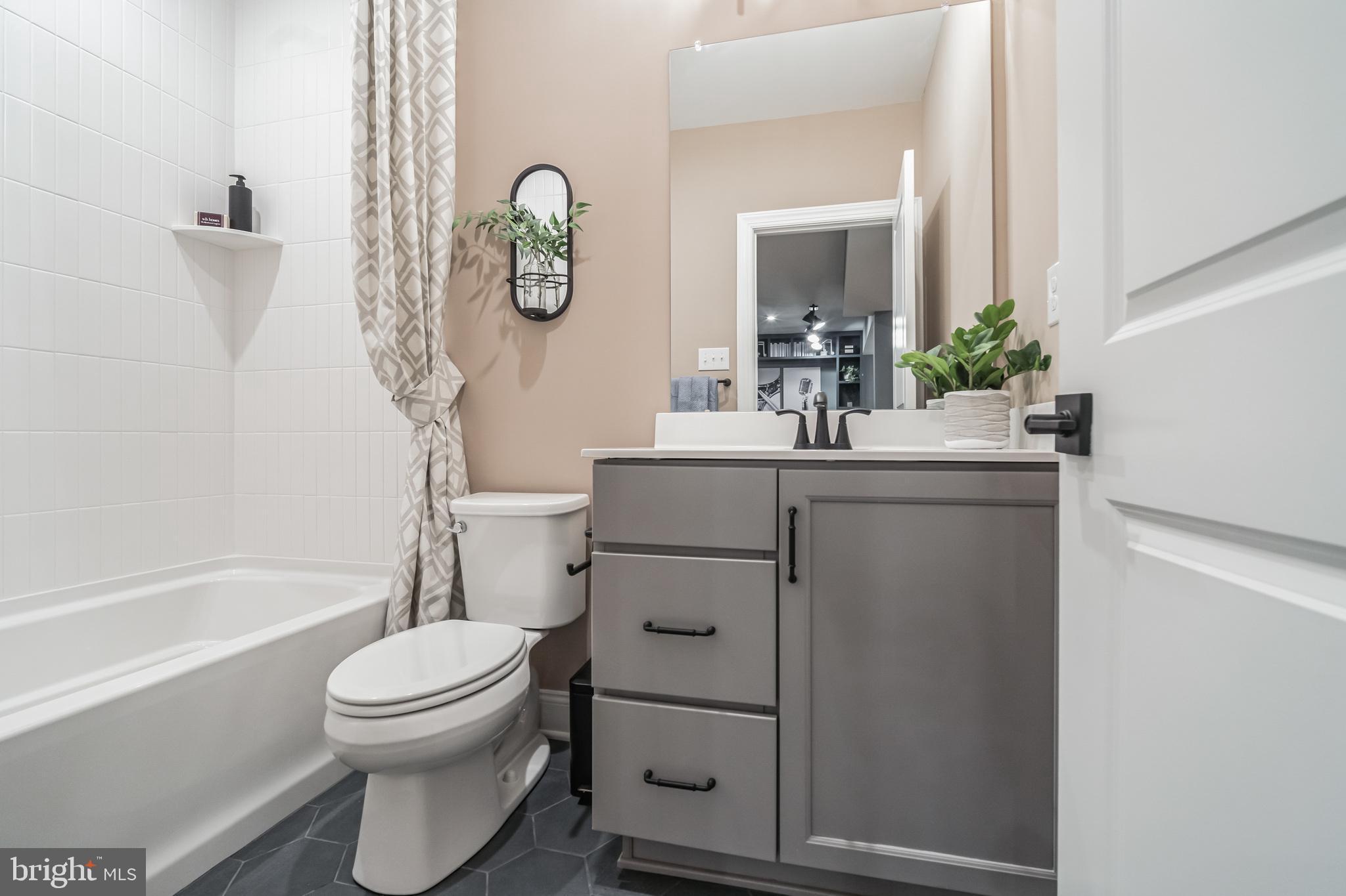 STRAWBERRY HILLS - Residential