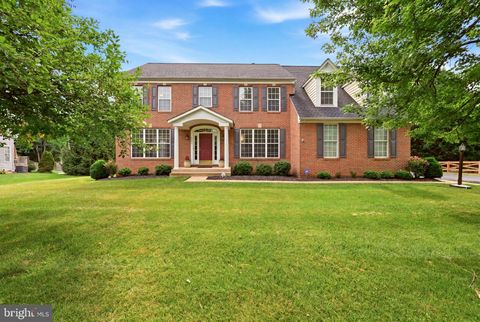 Photo of 5431 Lick River Lane, GAINESVILLE, VA 20155 (MLS # VAPW2123594)