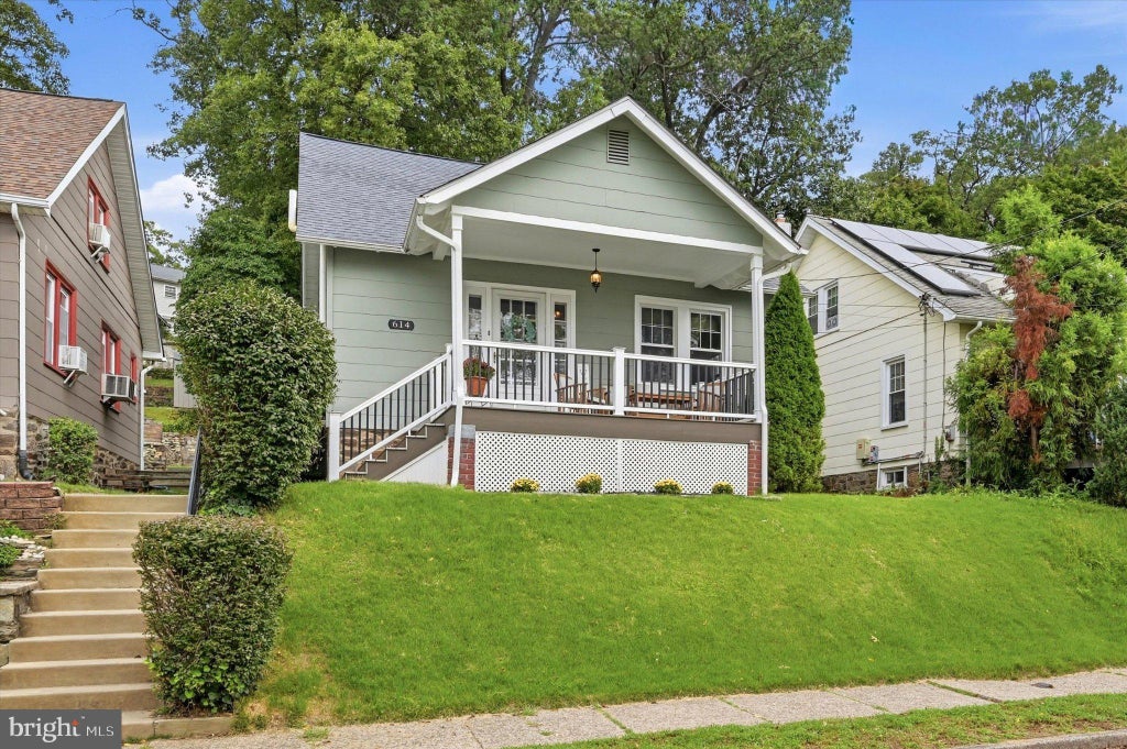 Photo of 614 Roberts Avenue, GLENSIDE, PA 19038 (MLS # PAMC2195458)