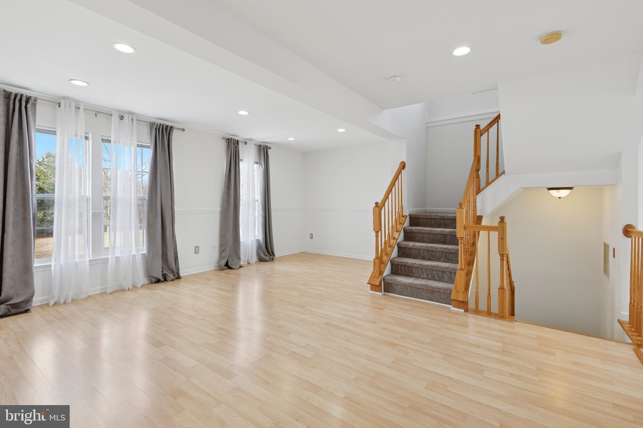 TERRACE AT MONTGOM - Residential Lease