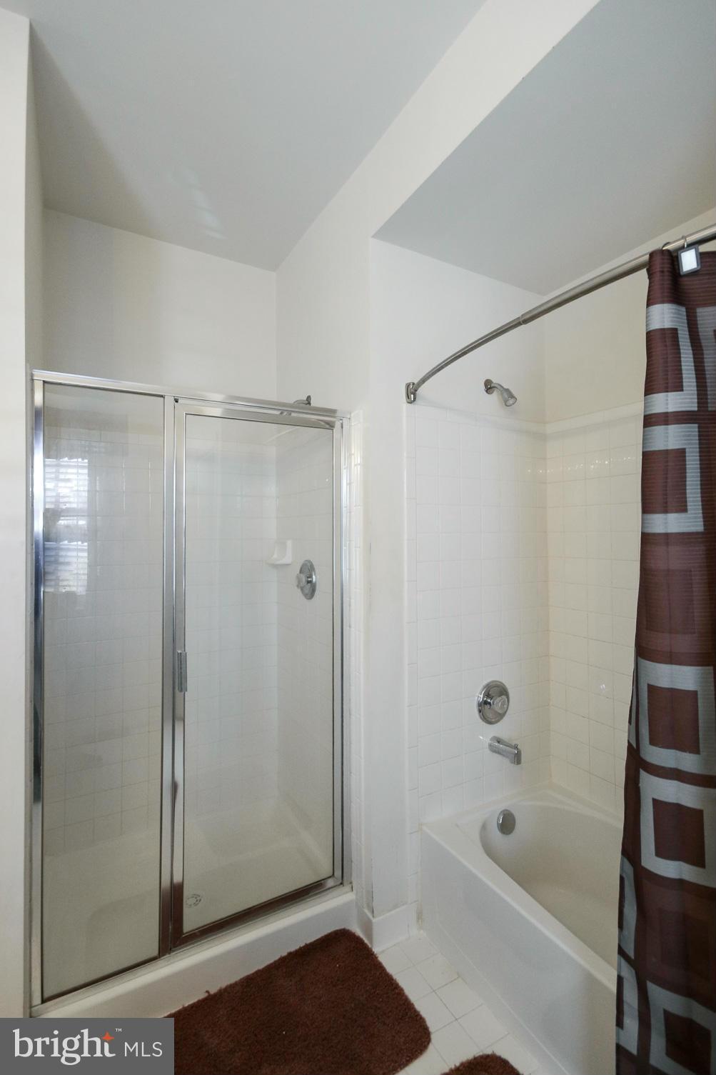 THE COMMONS ON WILLIAM SQUARE - Residential