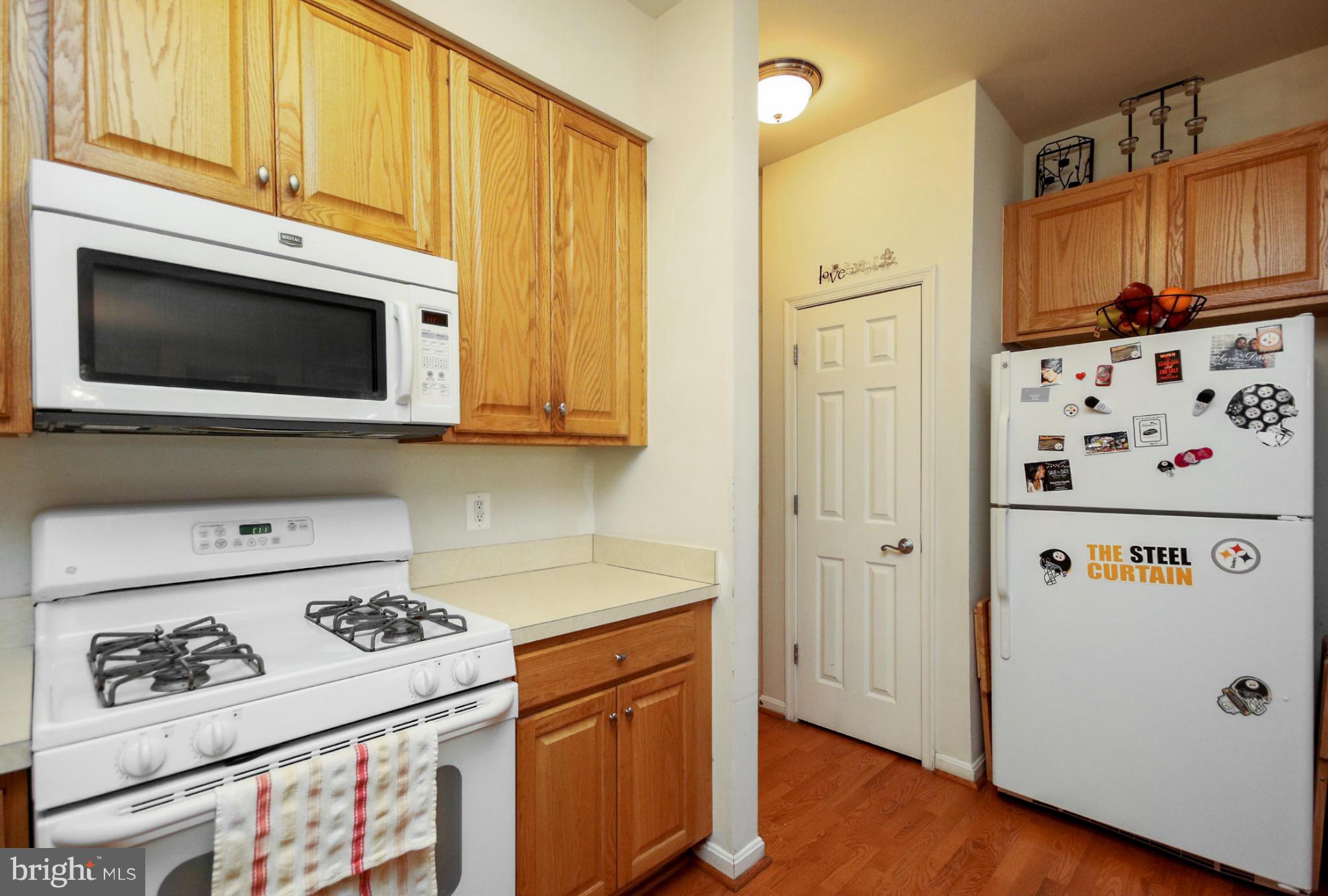 THE COMMONS ON WILLIAM SQUARE - Residential