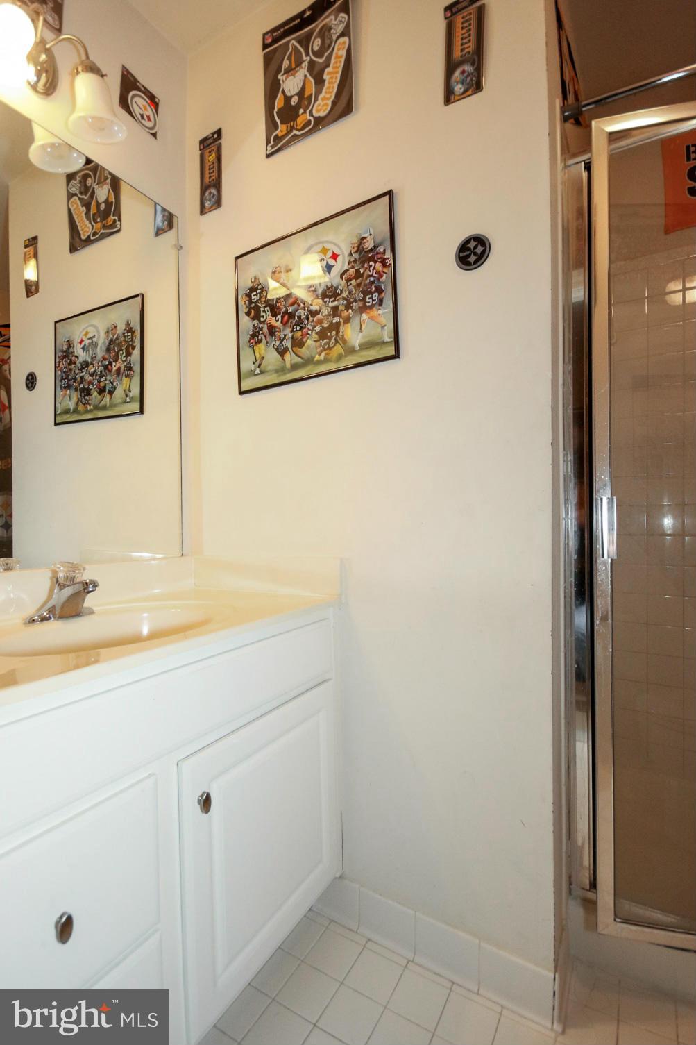 THE COMMONS ON WILLIAM SQUARE - Residential