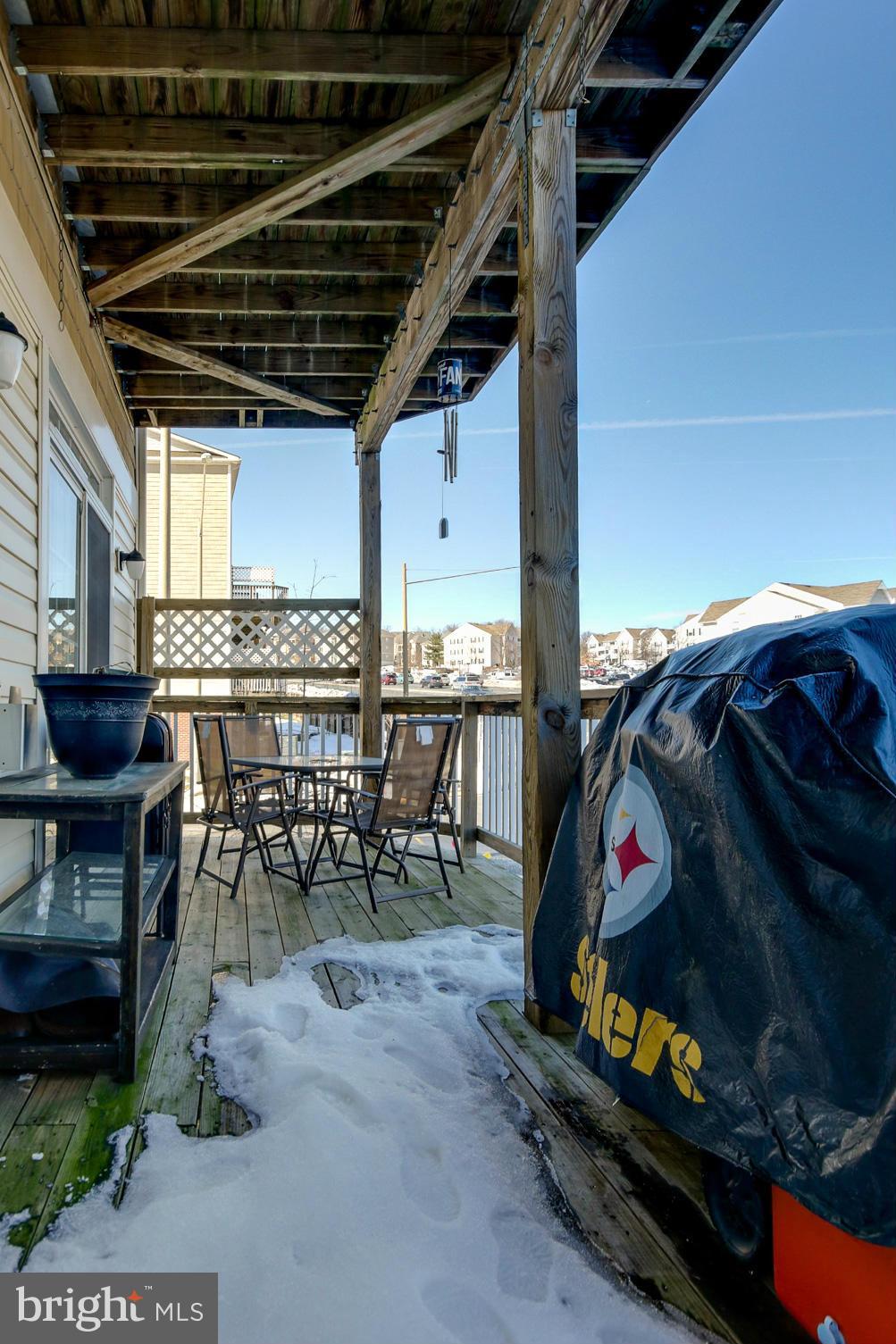 THE COMMONS ON WILLIAM SQUARE - Residential