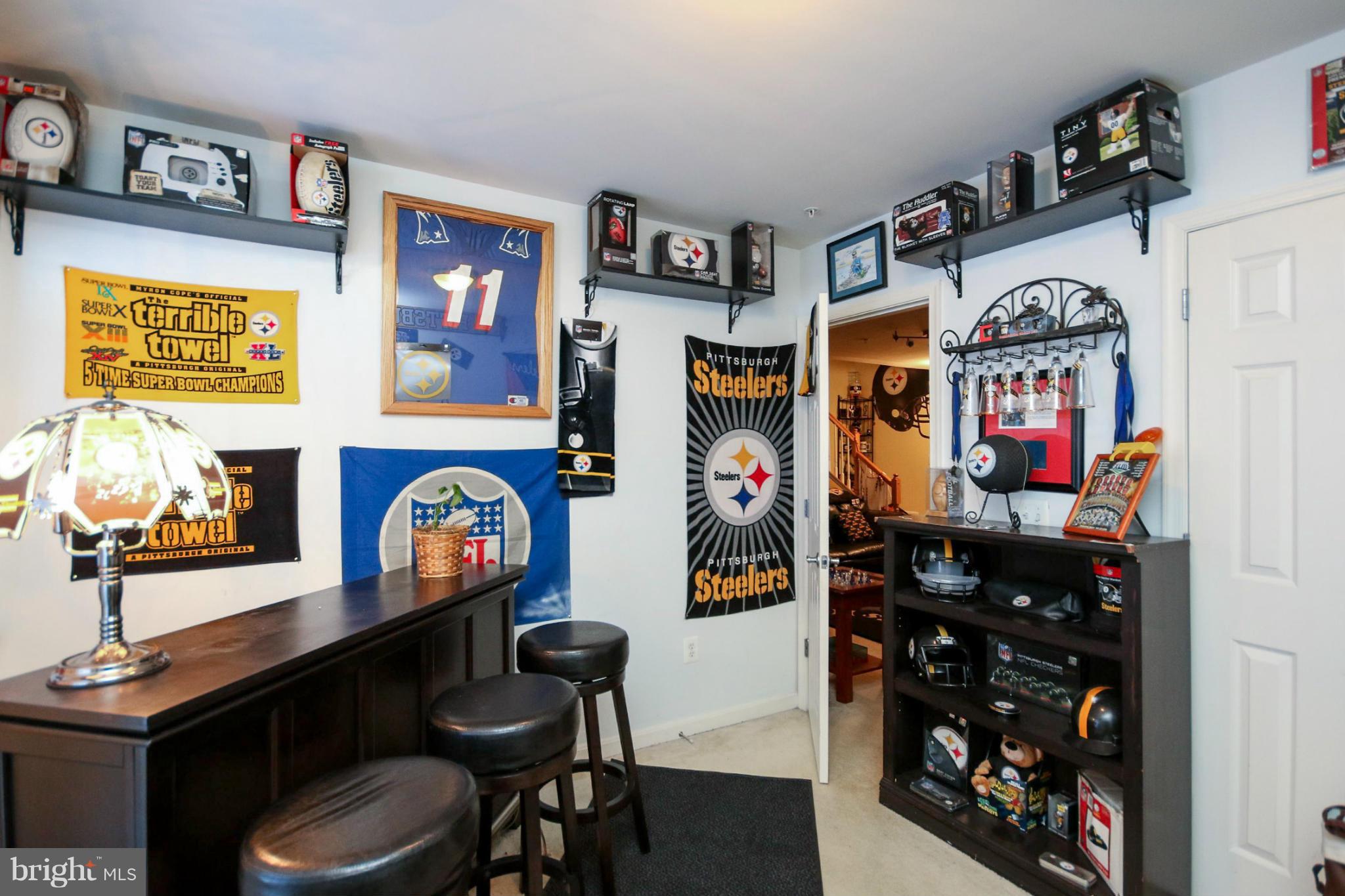 THE COMMONS ON WILLIAM SQUARE - Residential