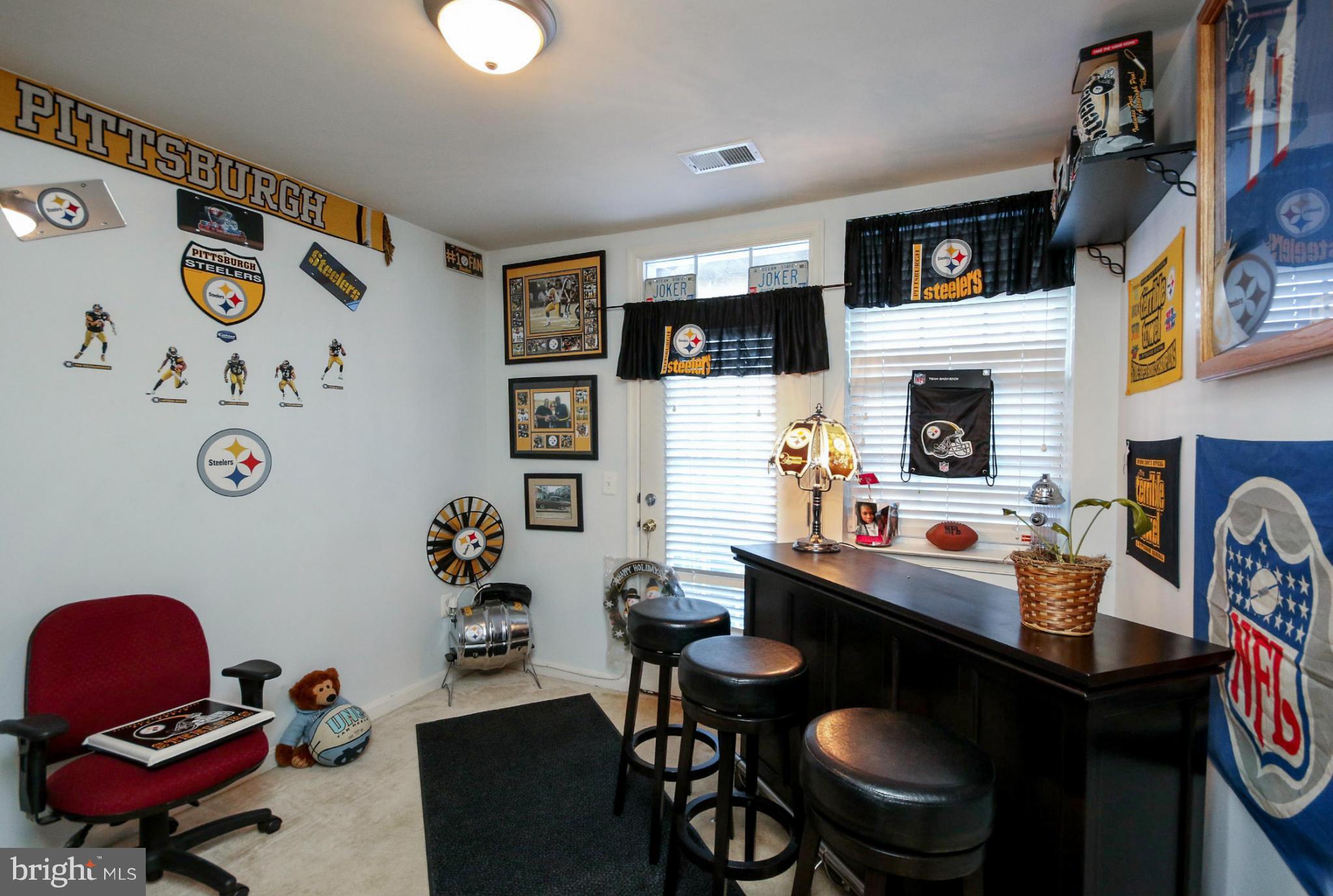 THE COMMONS ON WILLIAM SQUARE - Residential