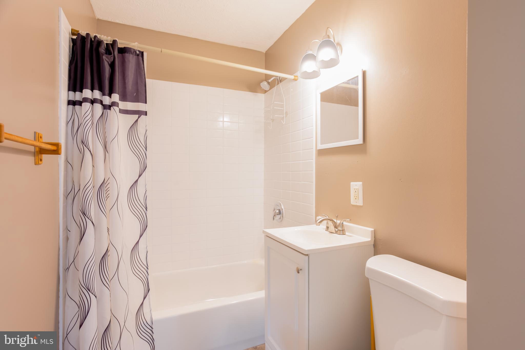 SWAN MEADOWS - Residential Lease