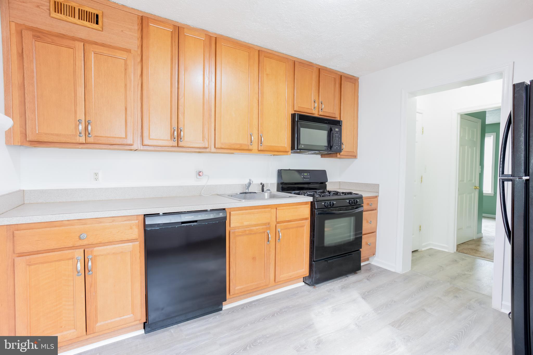 SWAN MEADOWS - Residential Lease