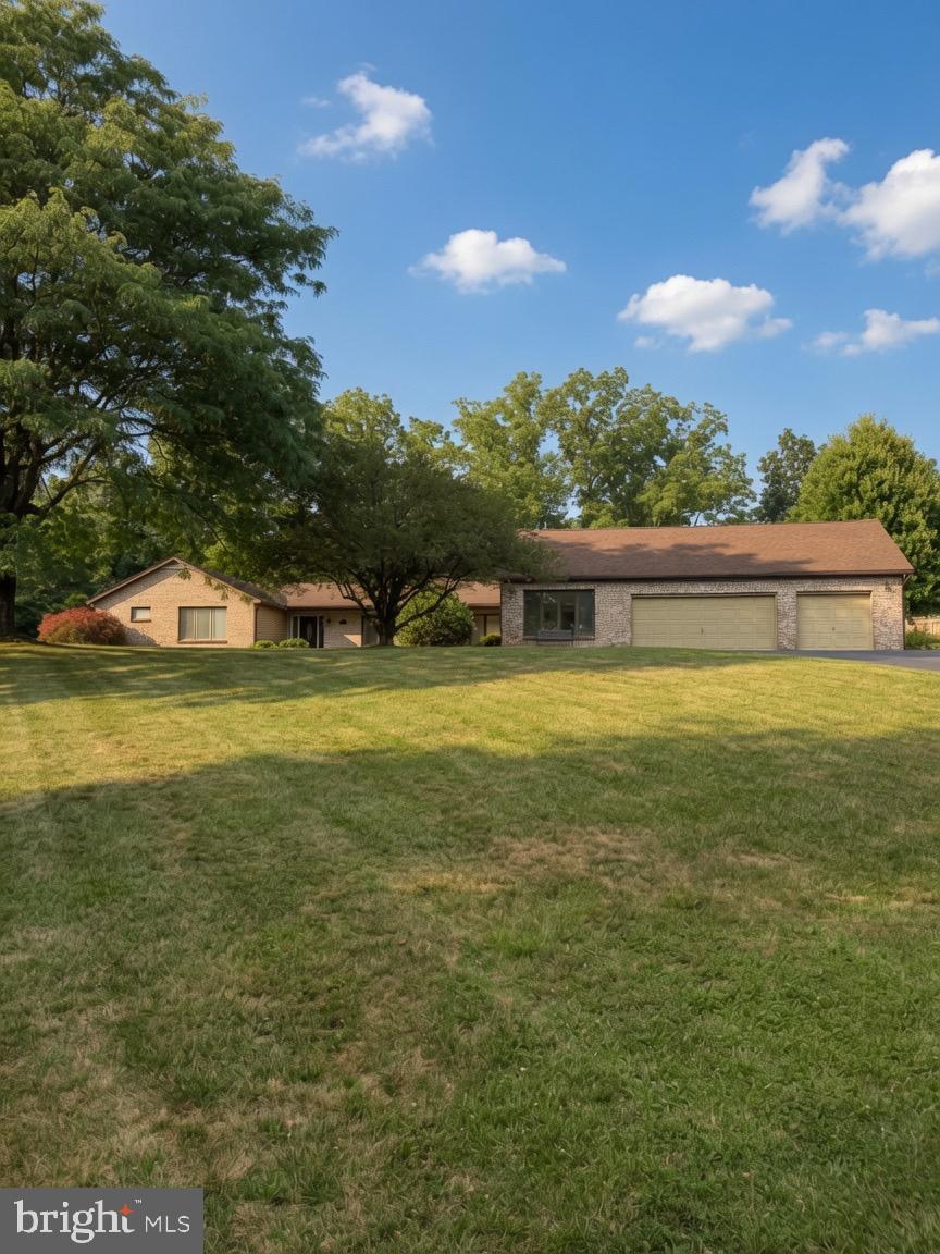 Photo of 5770 Sun Valley Run, ZIONSVILLE, PA 18092 (MLS # PALH2016386)