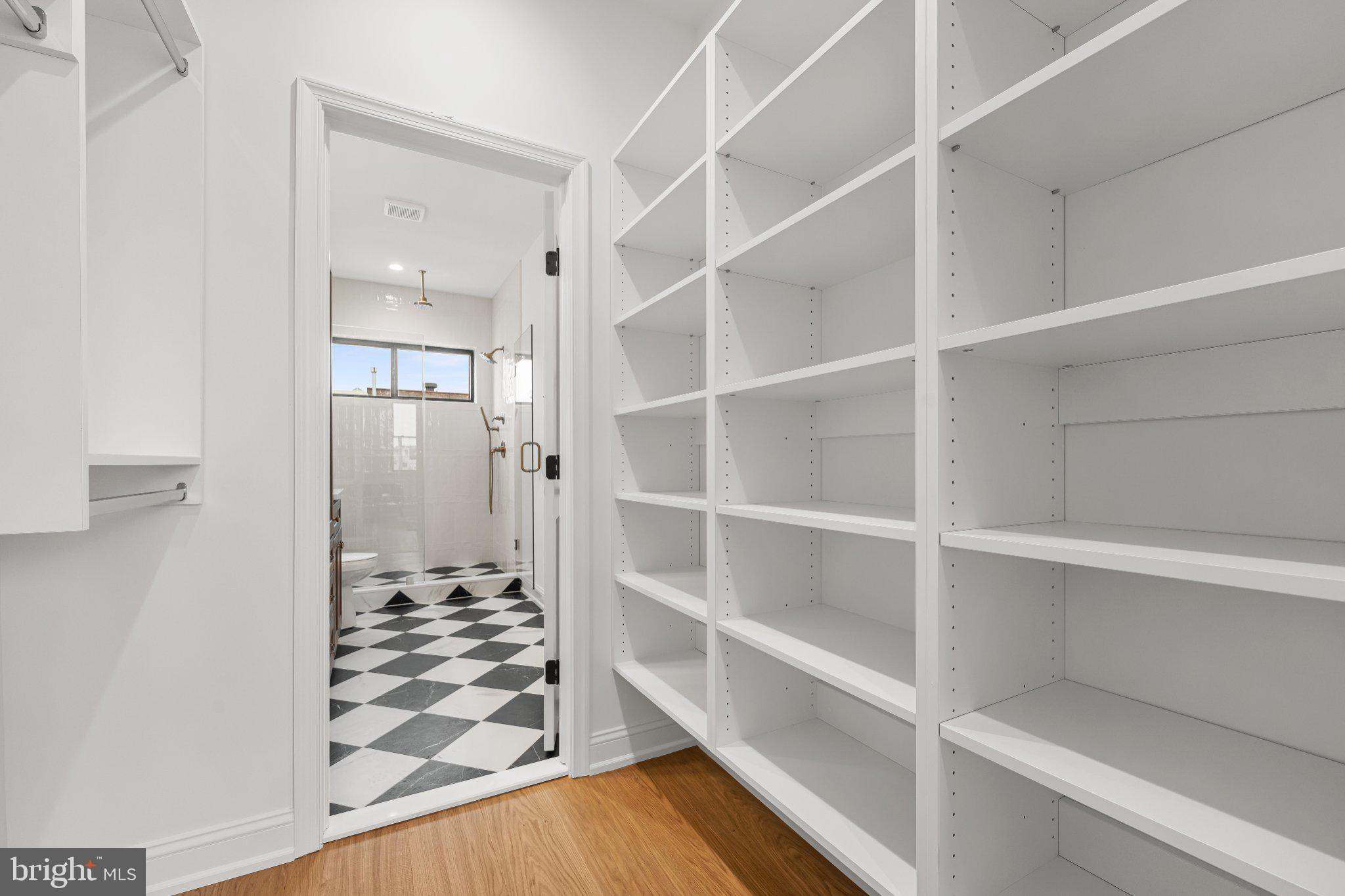 POINT BREEZE - Residential
