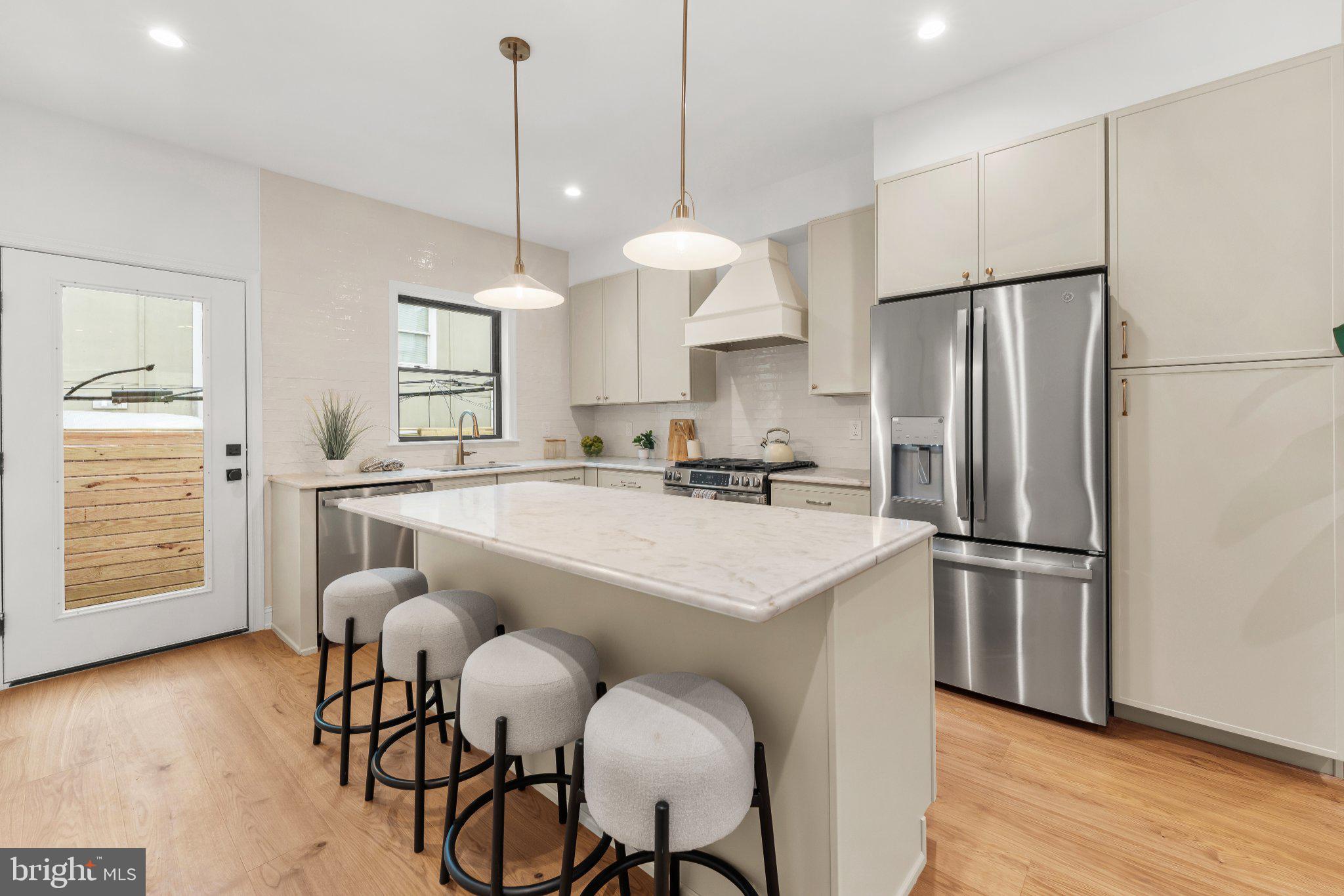 POINT BREEZE - Residential