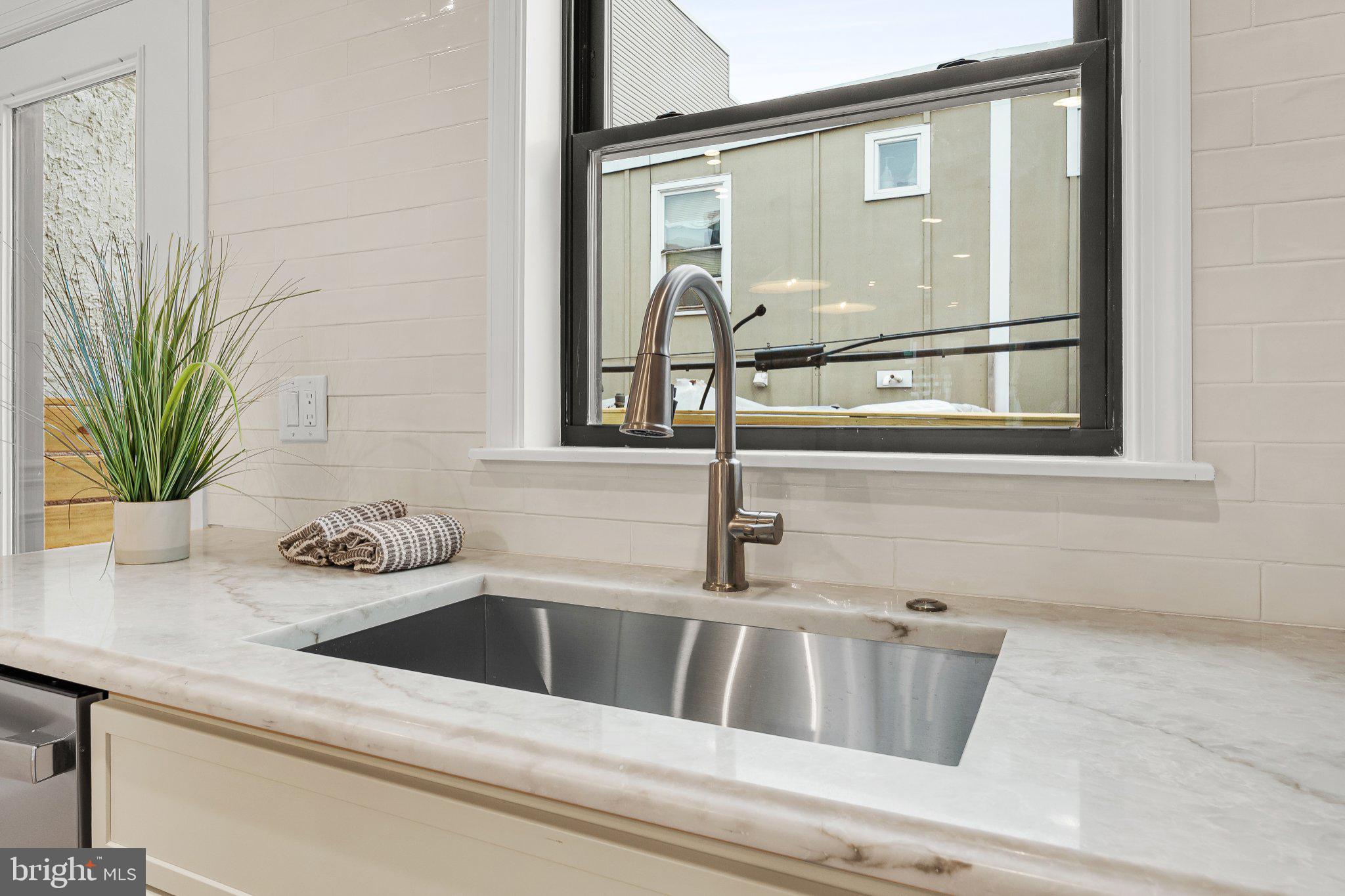 POINT BREEZE - Residential