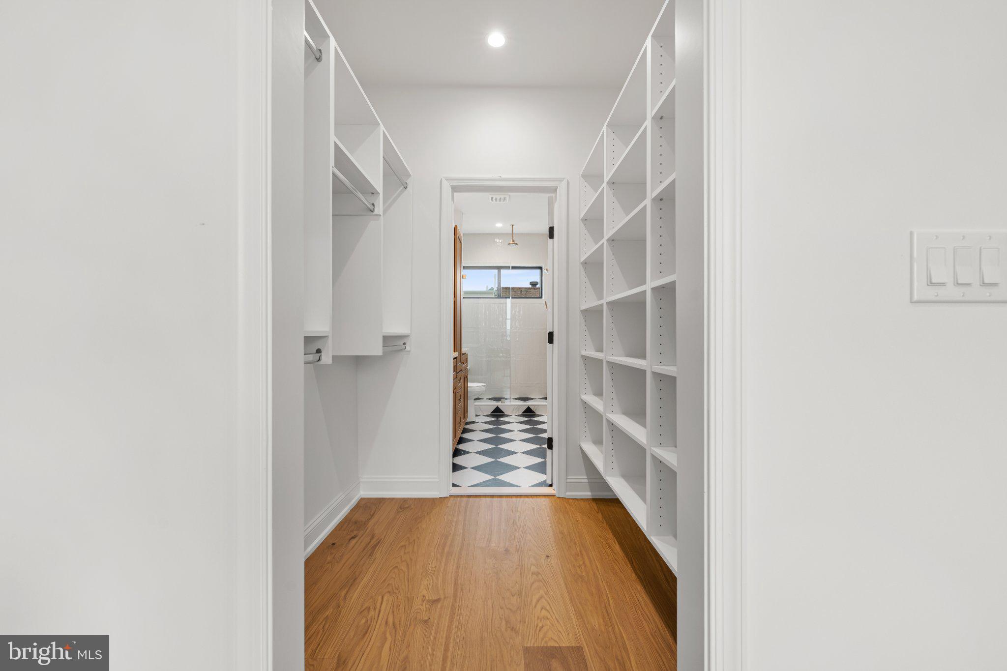 POINT BREEZE - Residential