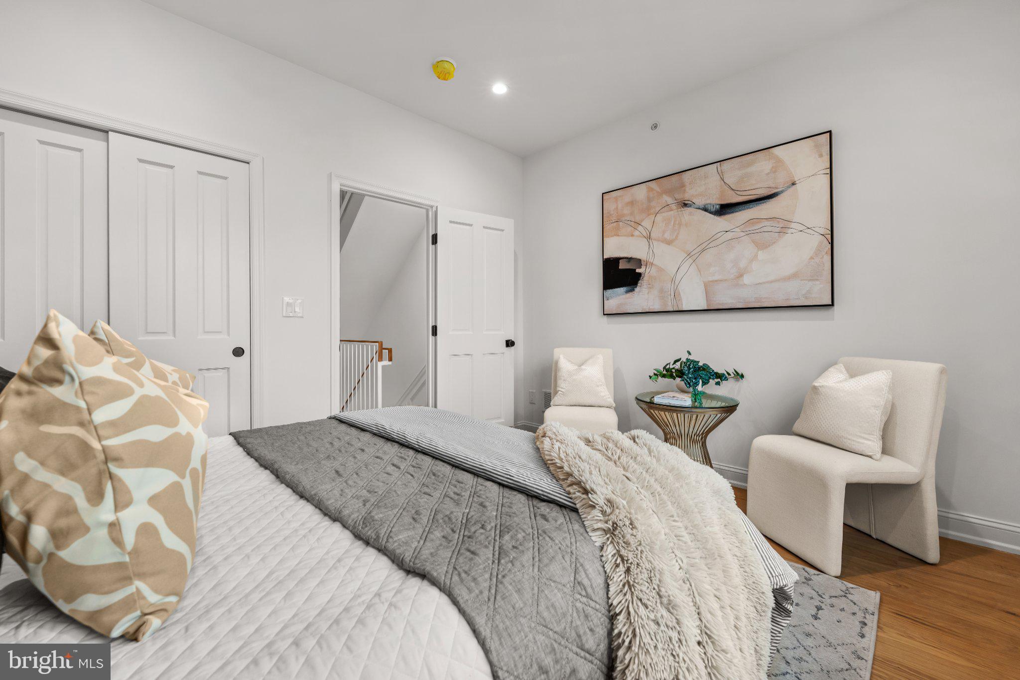 POINT BREEZE - Residential