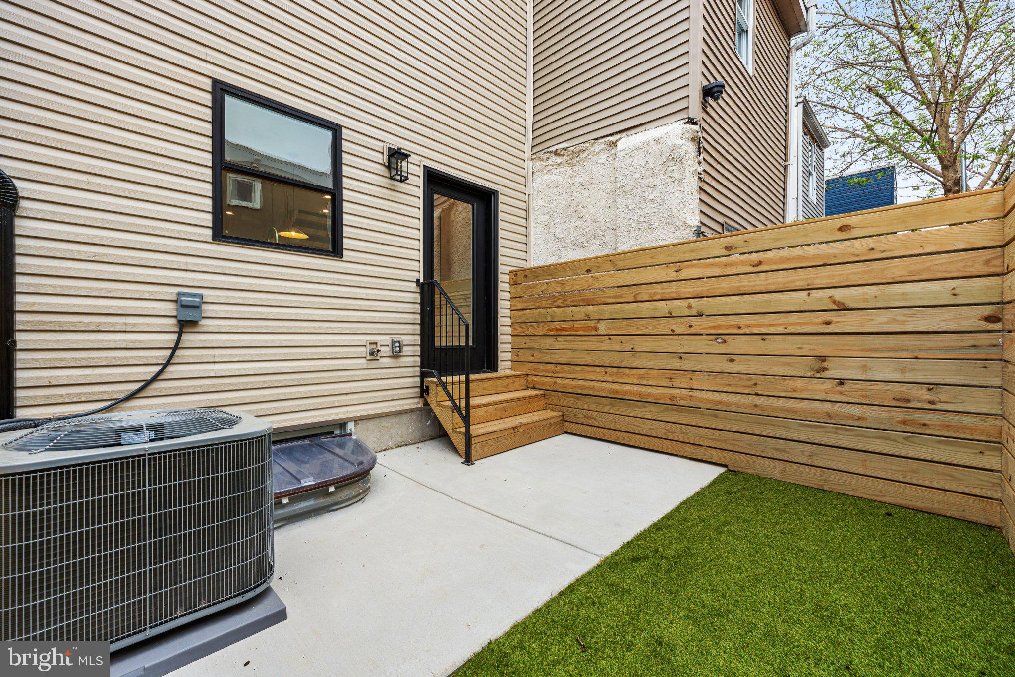 POINT BREEZE - Residential