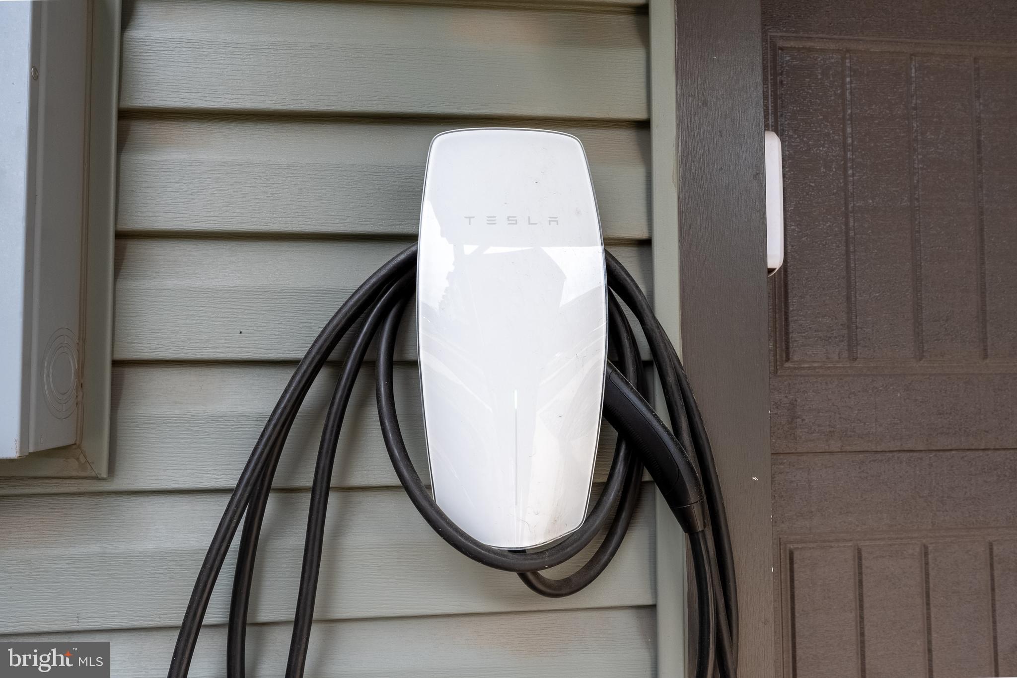 FOSTER'S GLEN - Residential Lease