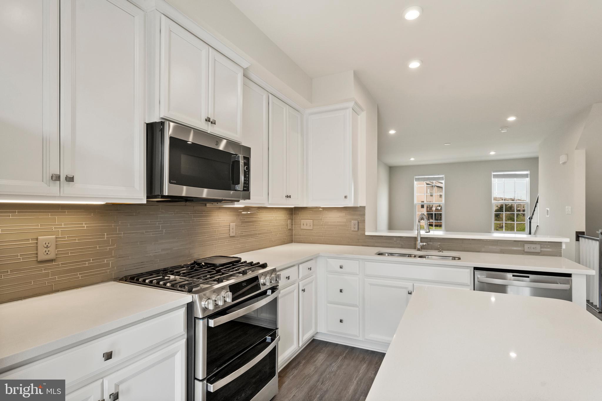 FOSTER'S GLEN - Residential Lease