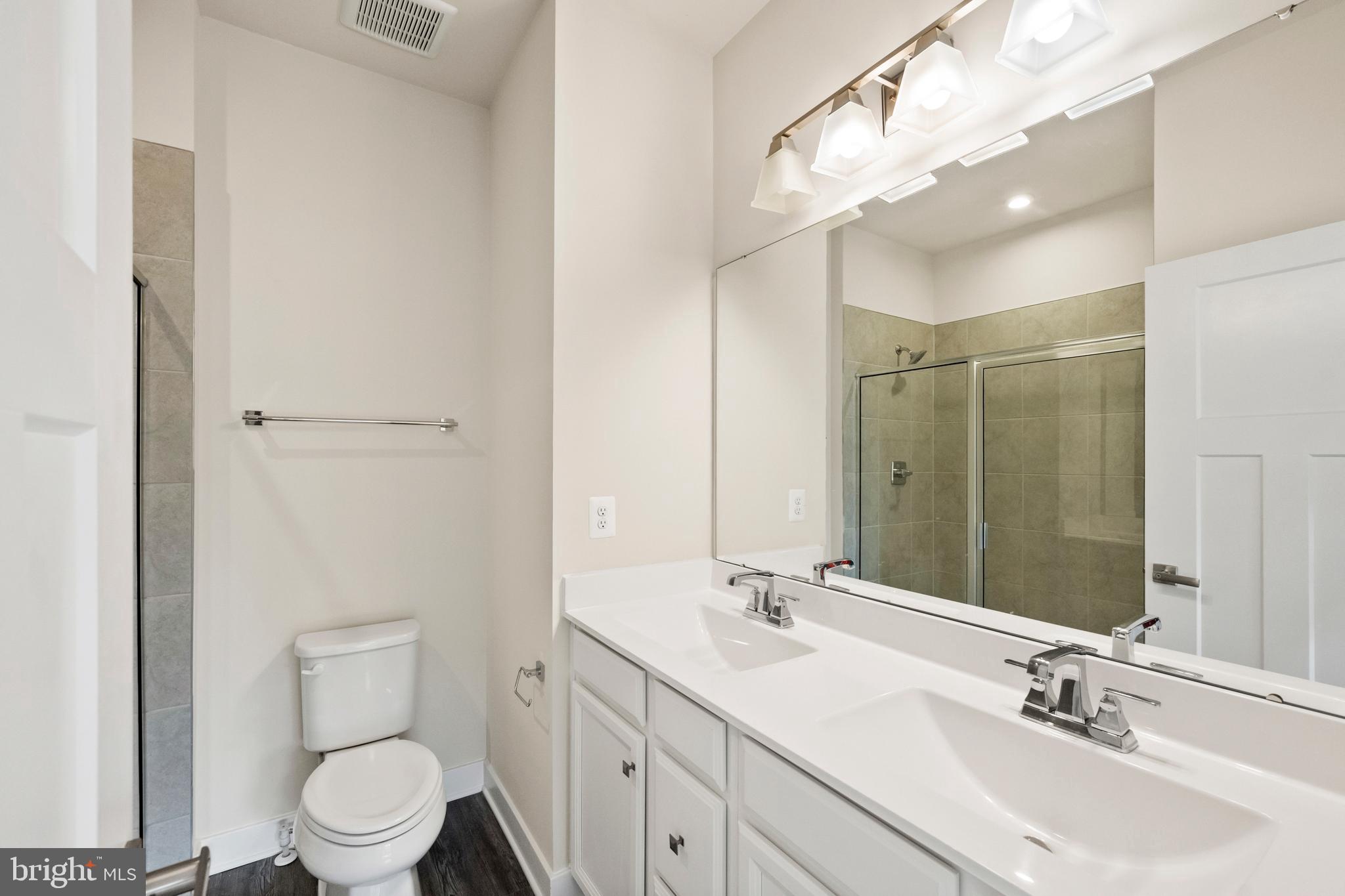 FOSTER'S GLEN - Residential Lease