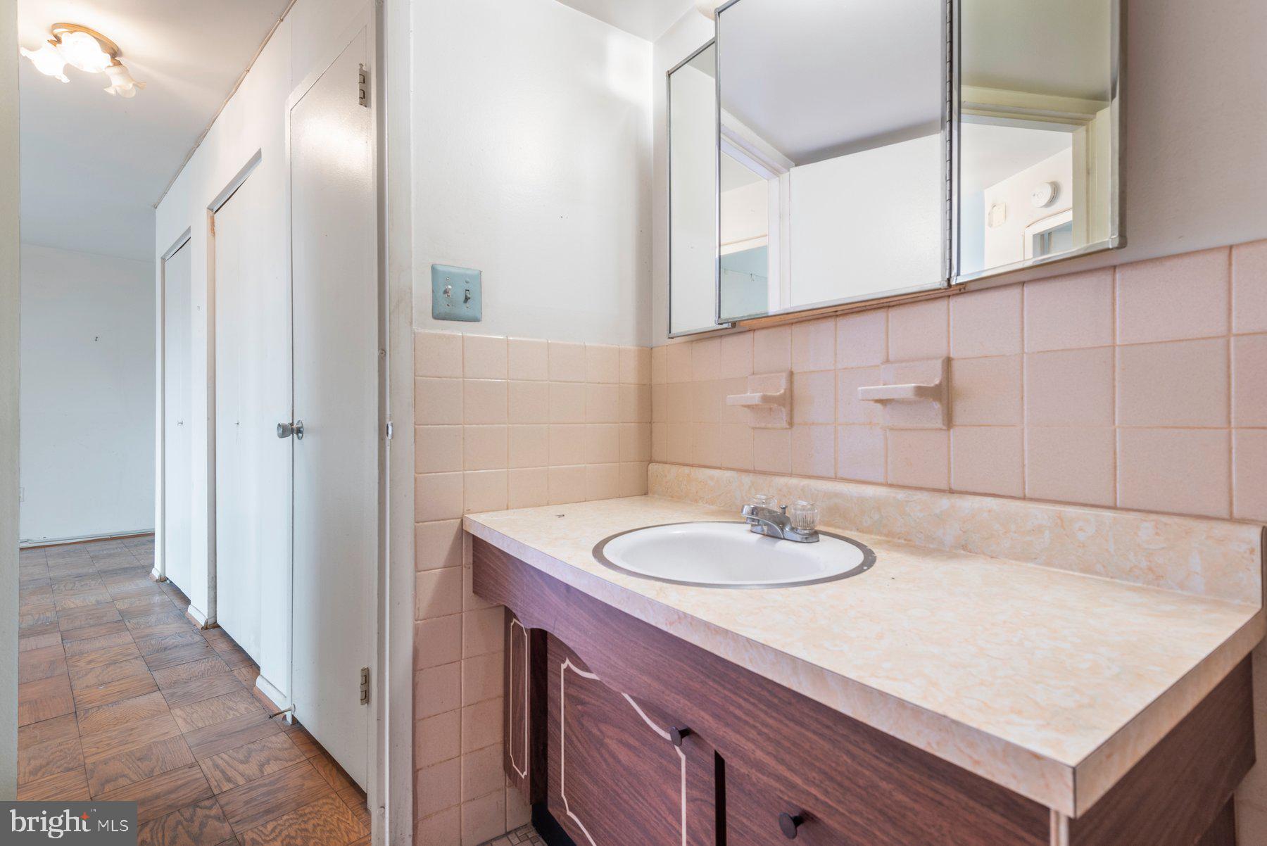 UNIVERSITY TOWERS CODM - Residential