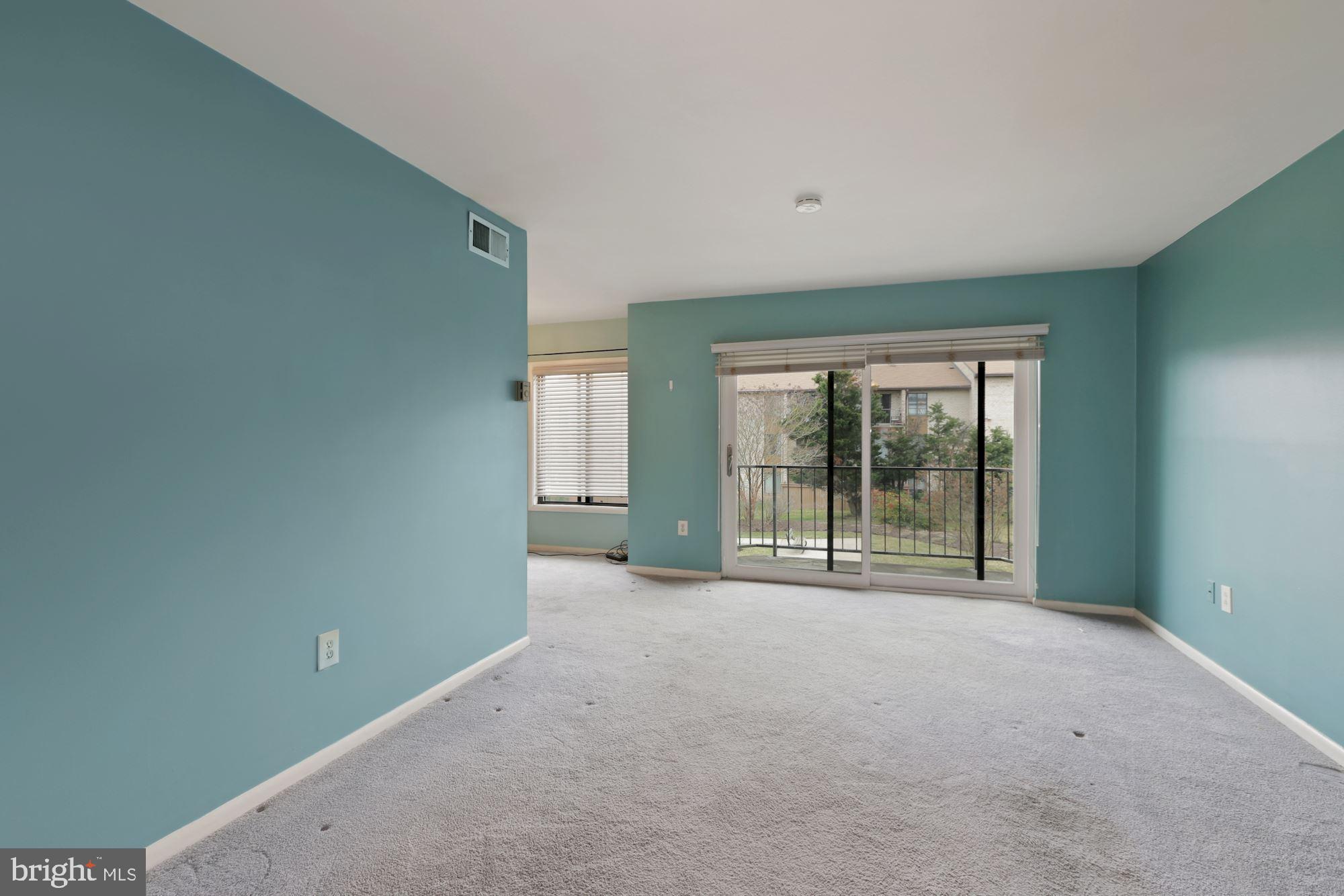 HUNTING RIDGE CONDOMINIUM - Residential