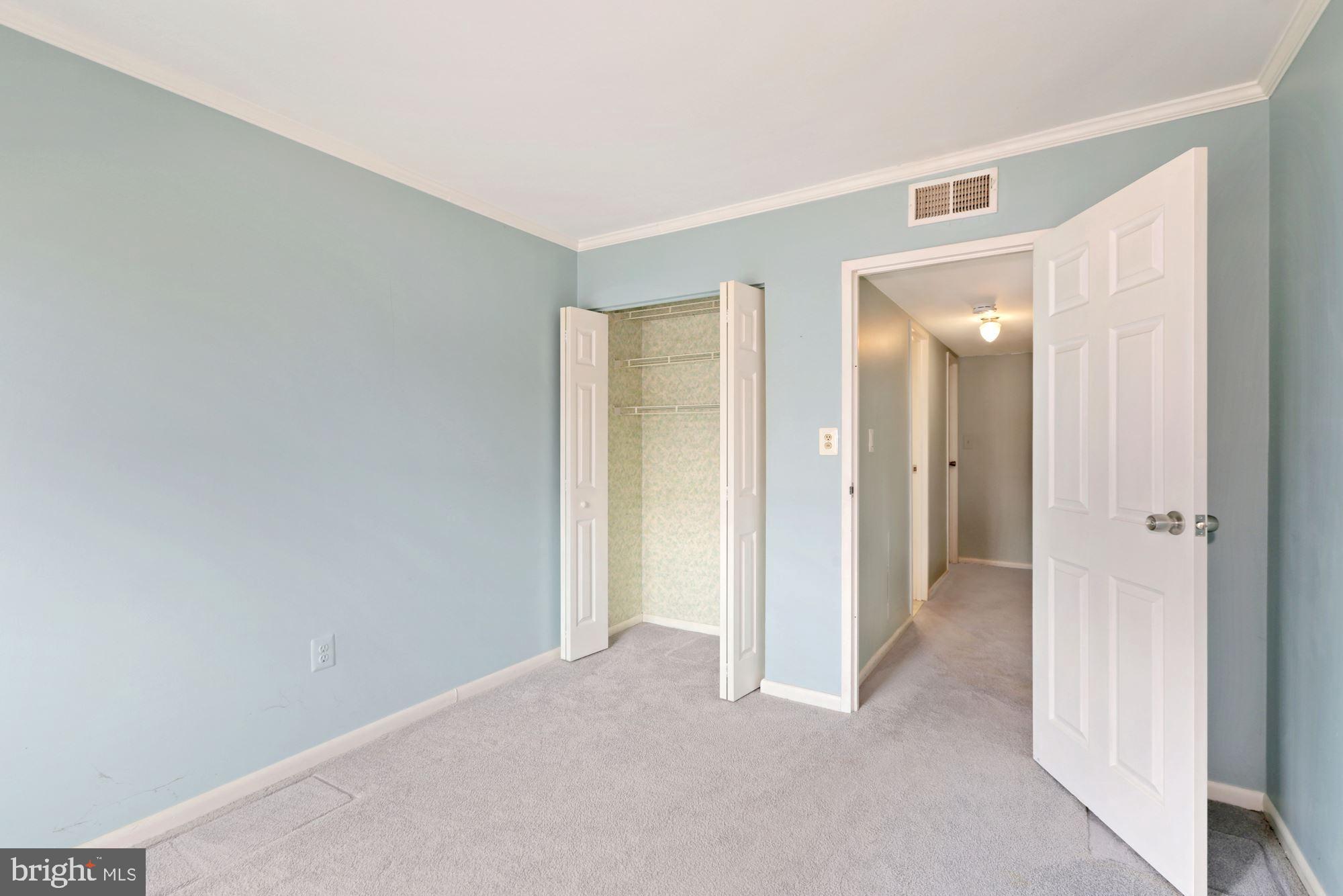 HUNTING RIDGE CONDOMINIUM - Residential