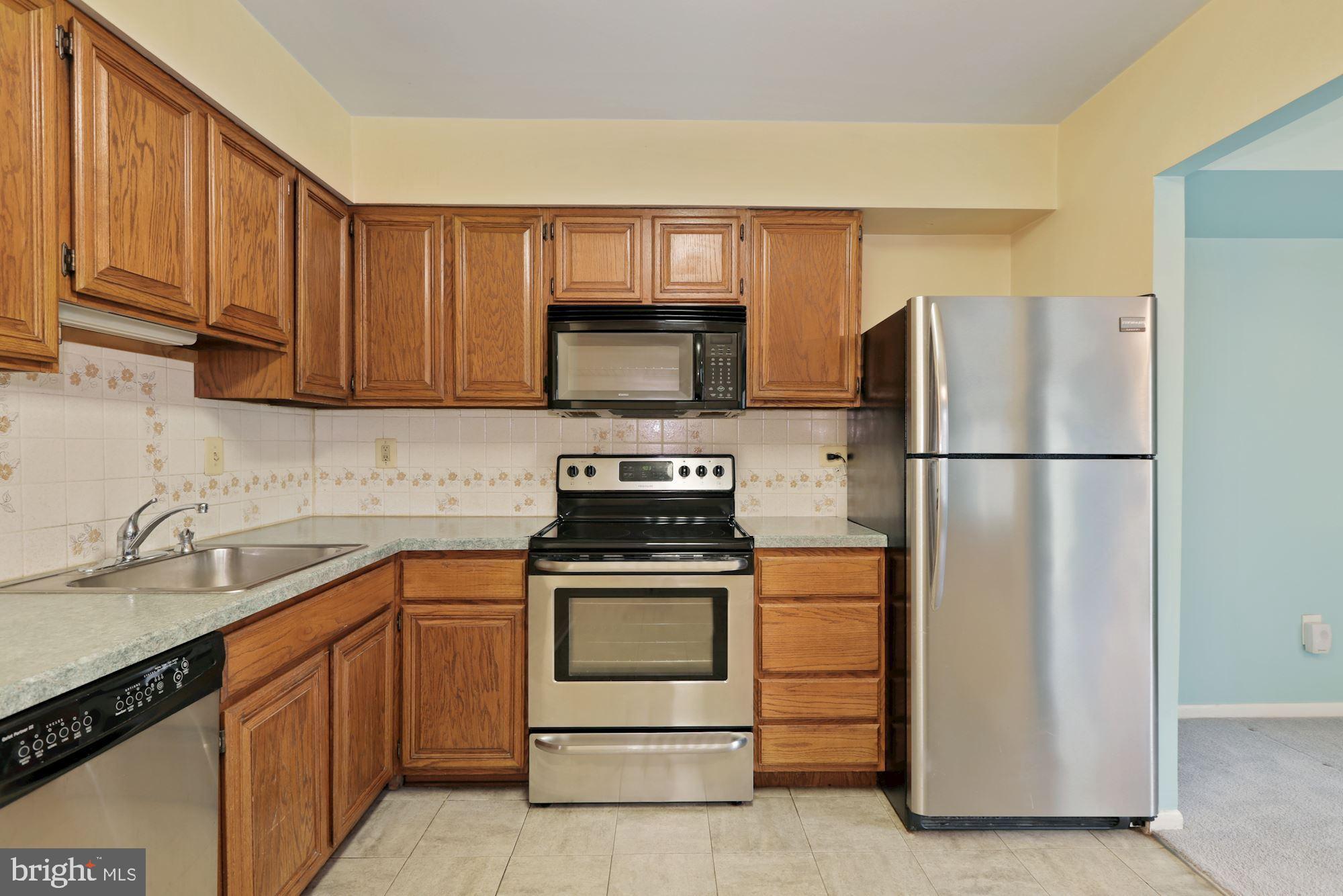 HUNTING RIDGE CONDOMINIUM - Residential