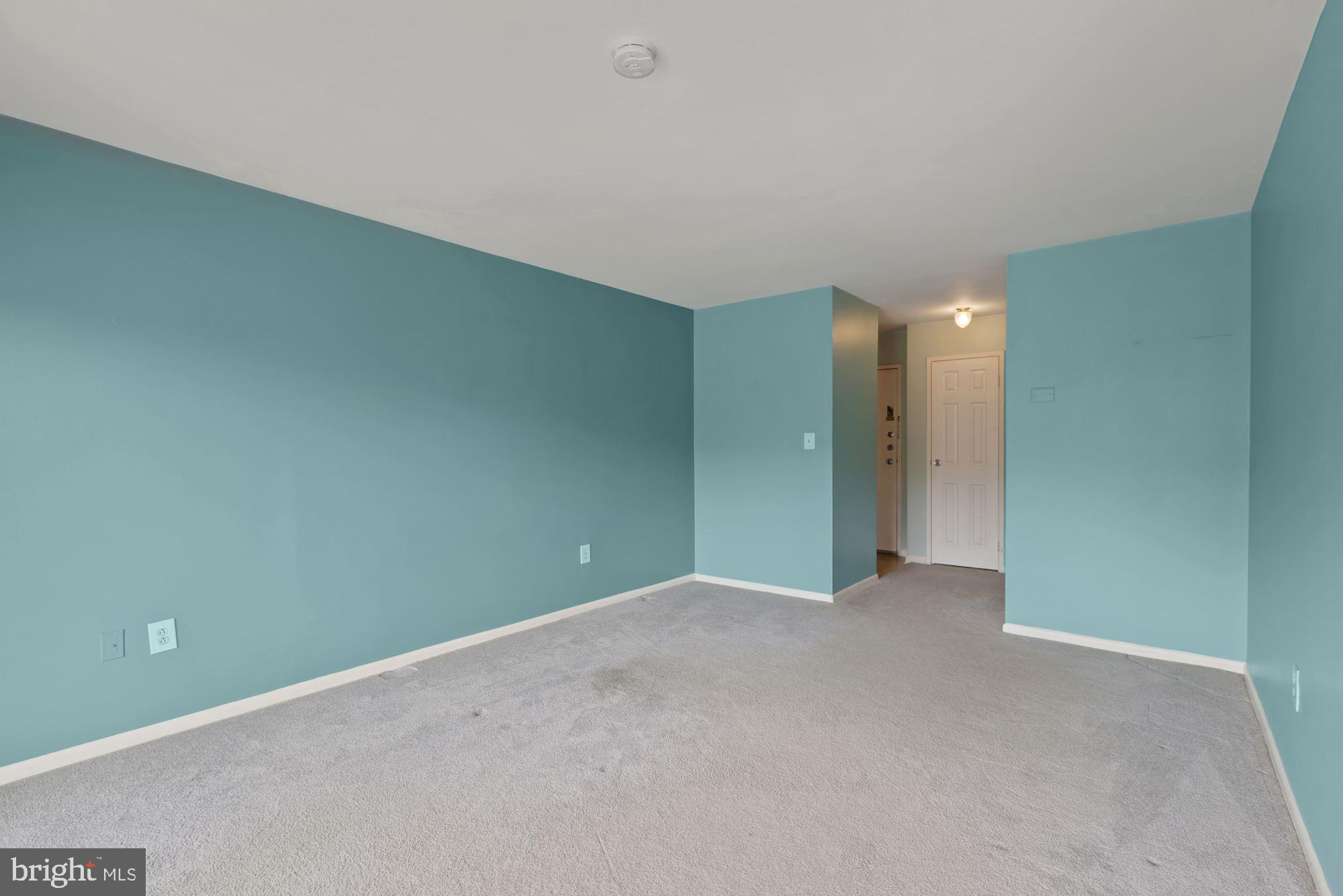 HUNTING RIDGE CONDOMINIUM - Residential